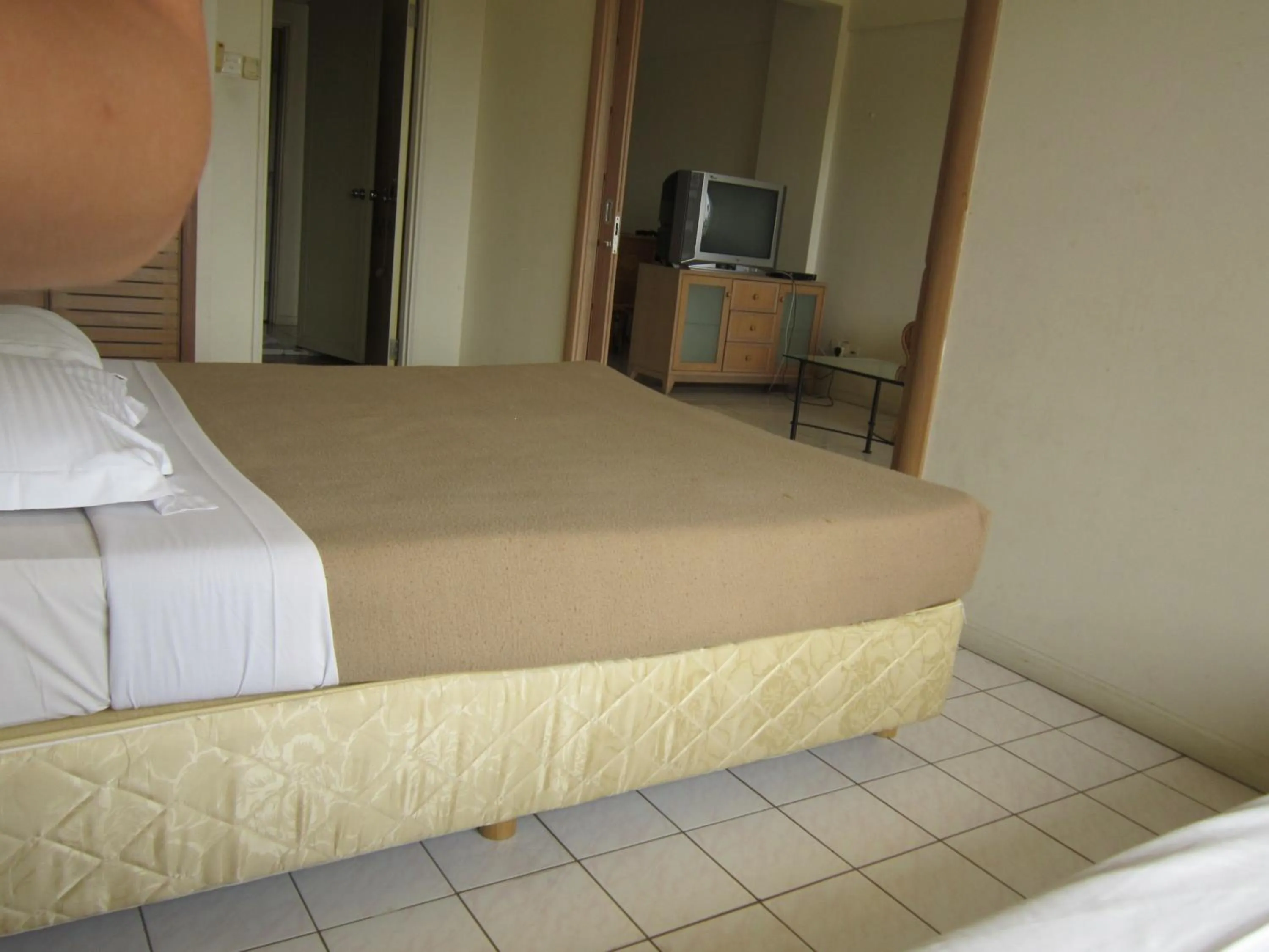 Bed in Paradise Lagoon Apartment