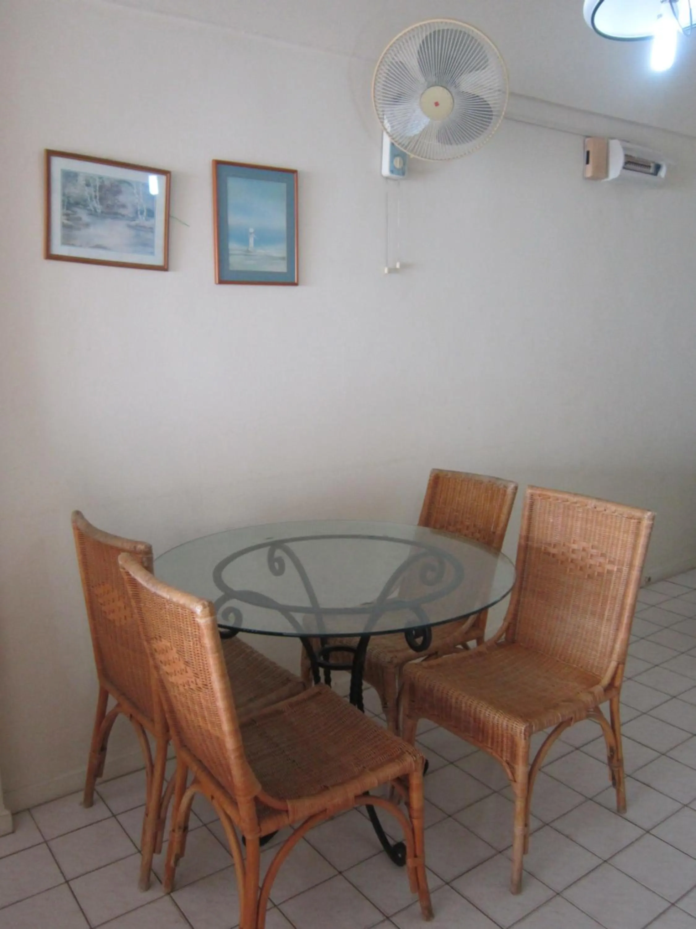 Seating area in Paradise Lagoon Apartment