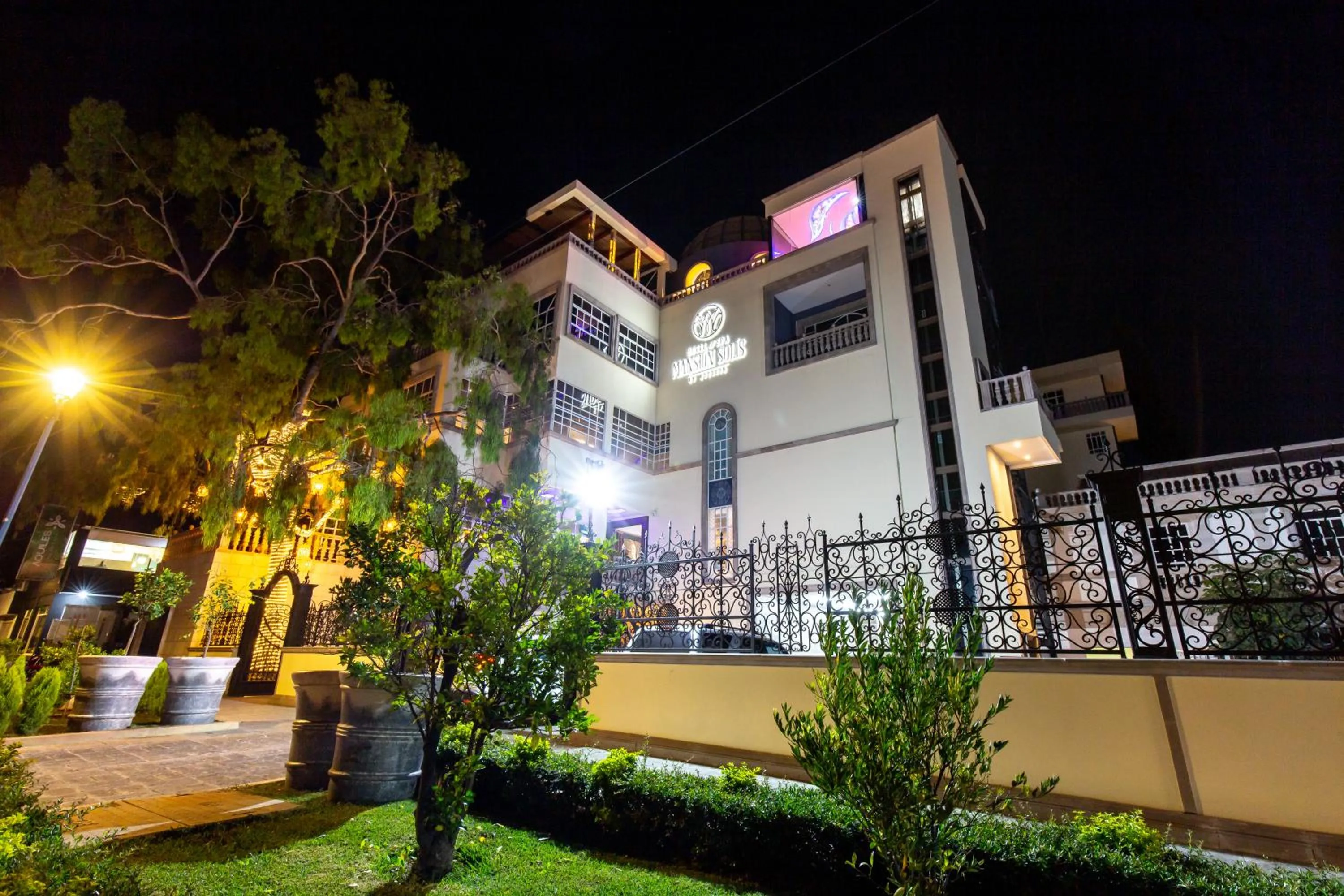 Facade/entrance in HOTEL & SPA MANSION SOLIS by HOTSSON