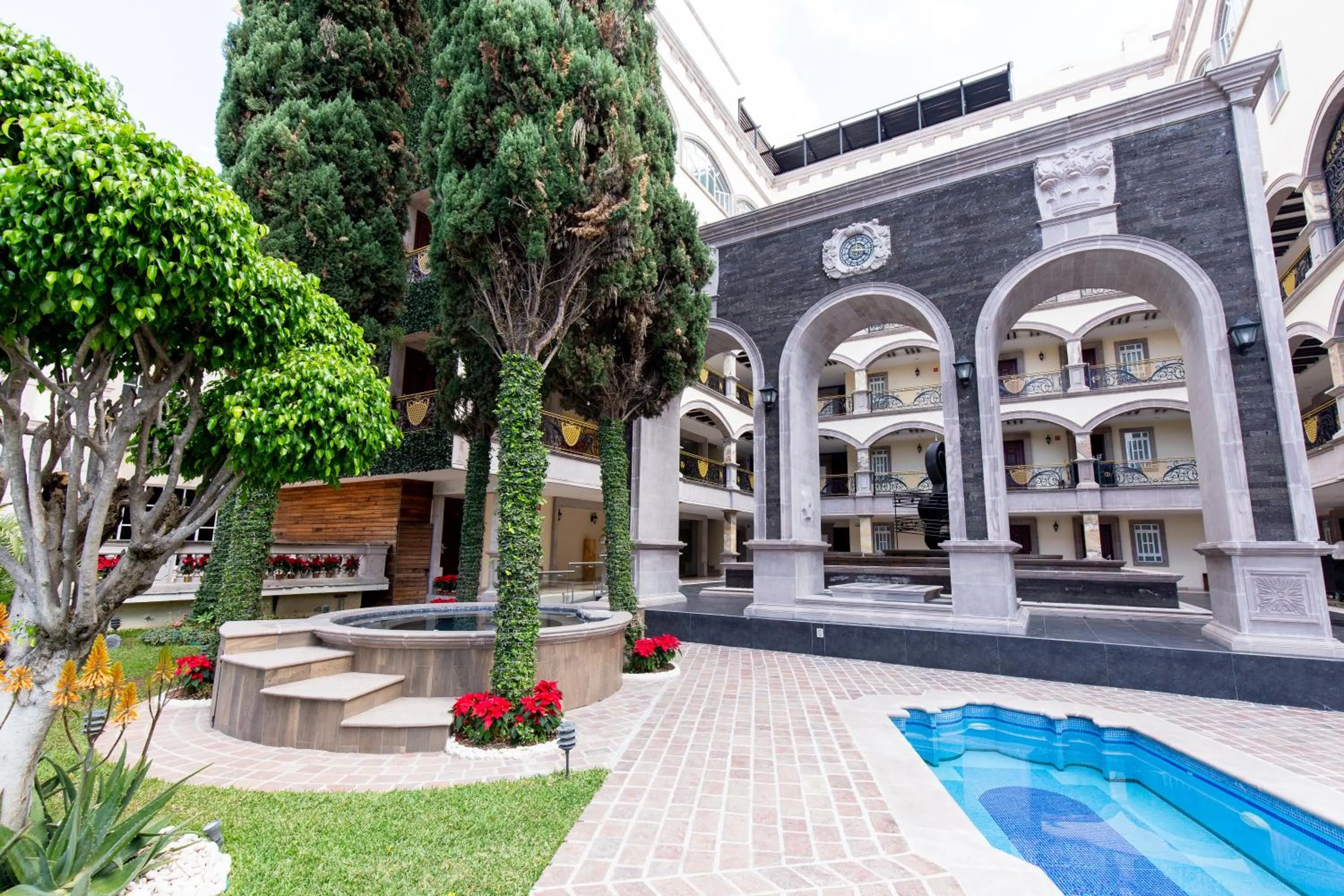 Garden in HOTEL & SPA MANSION SOLIS by HOTSSON