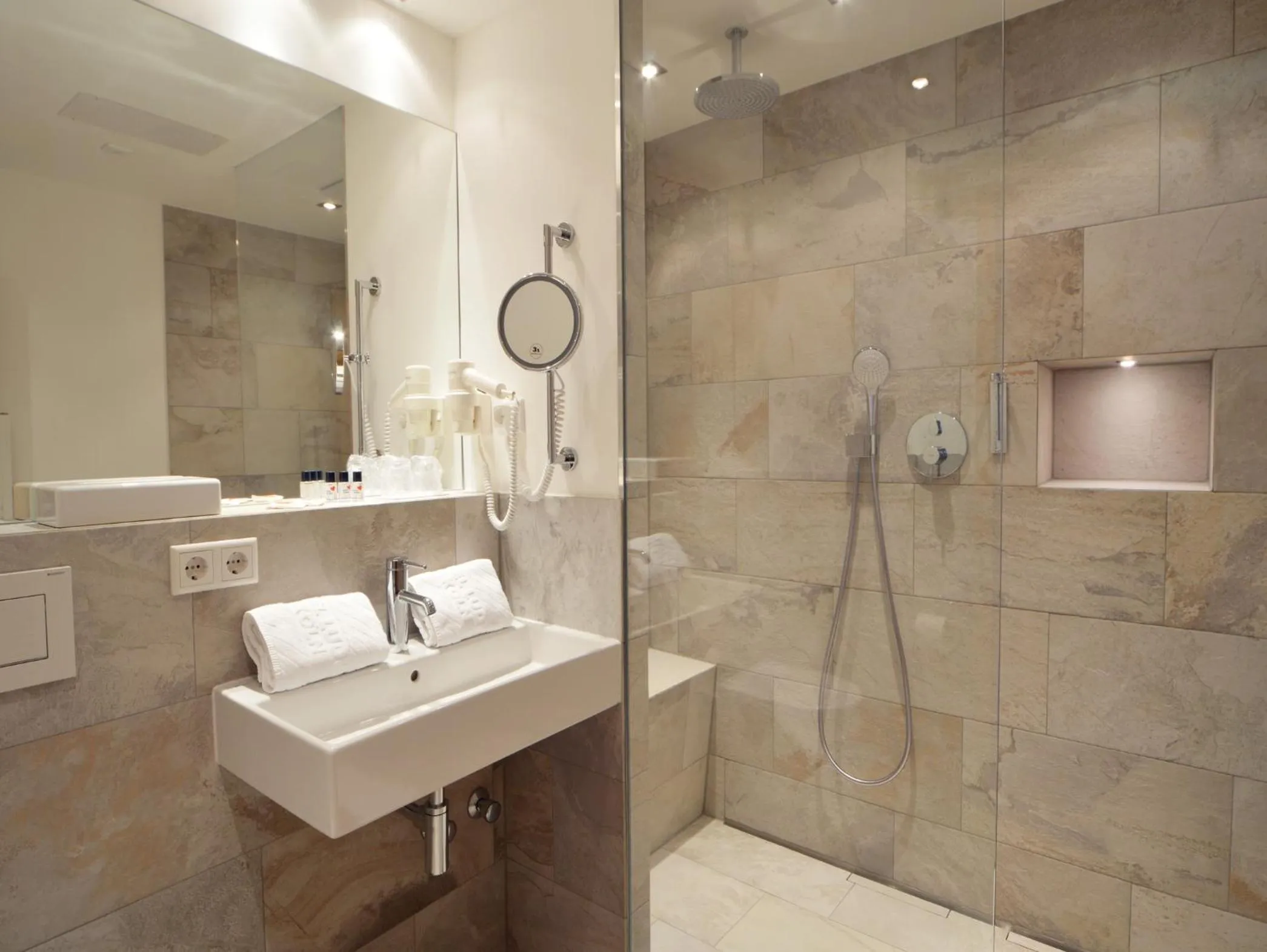 Bathroom in Hotel Ludwig Superior