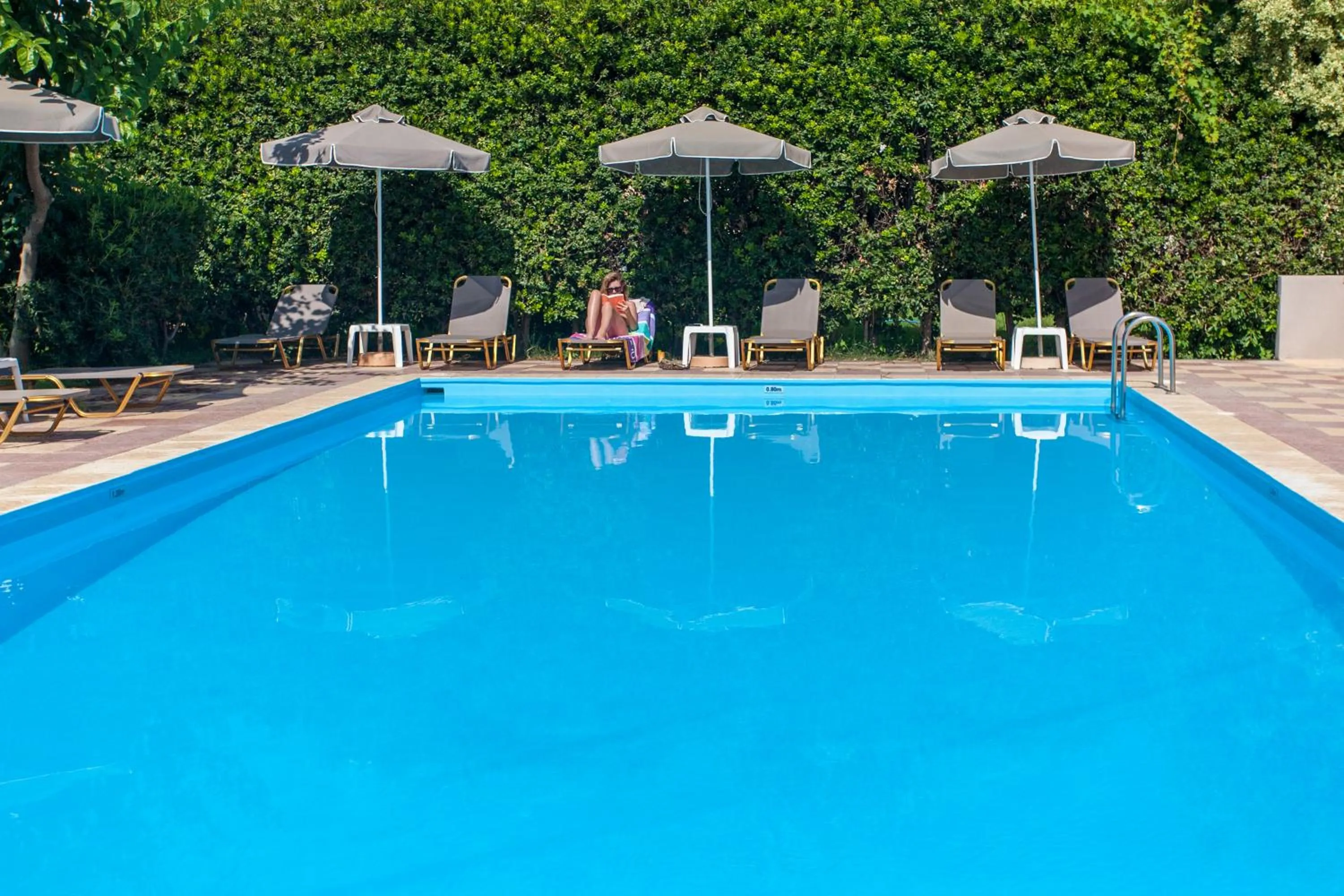 Garden in Domenica Apartments