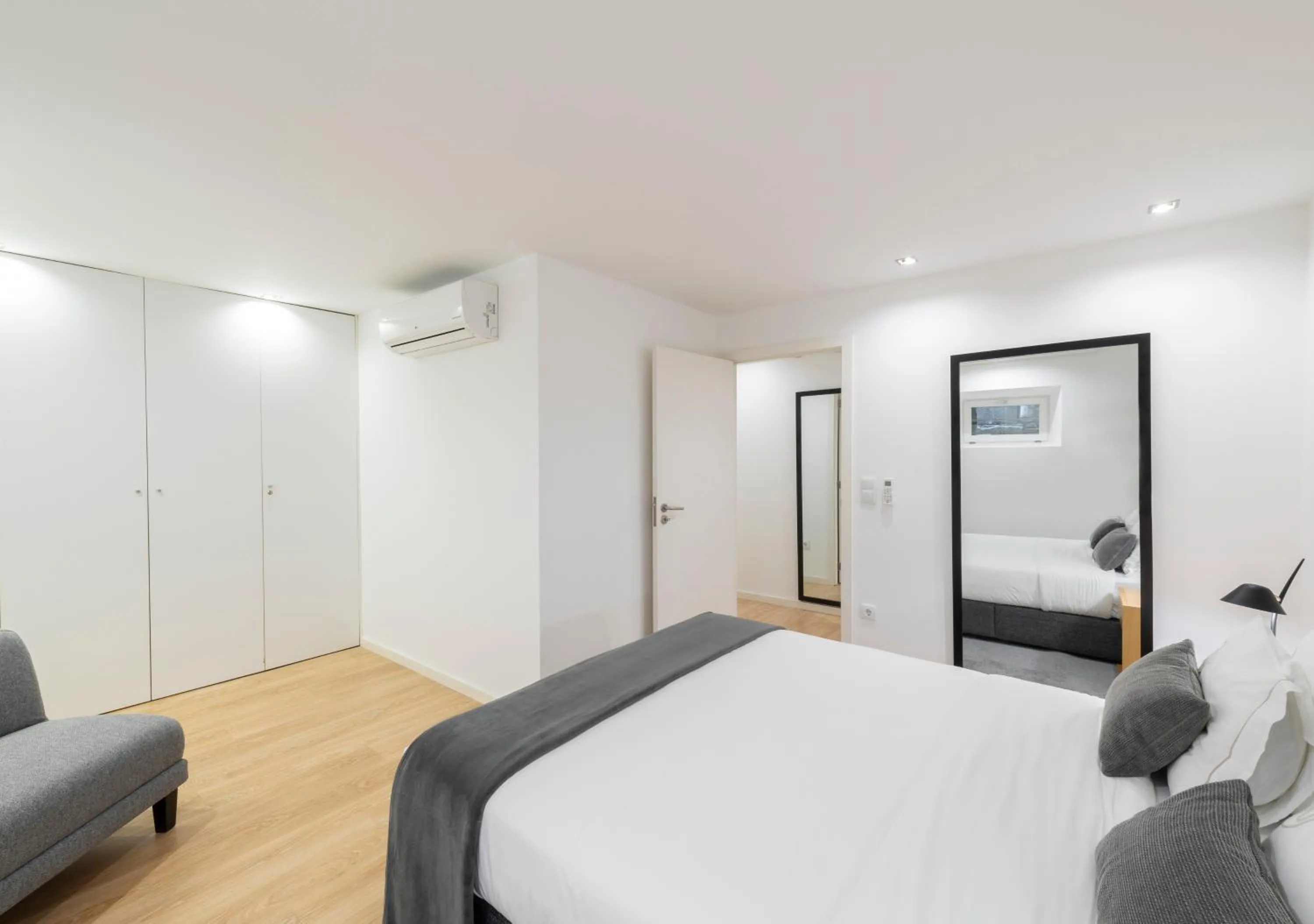 Bedroom, Bed in Oporto Comfort Dom Hugo - Historic Apartments