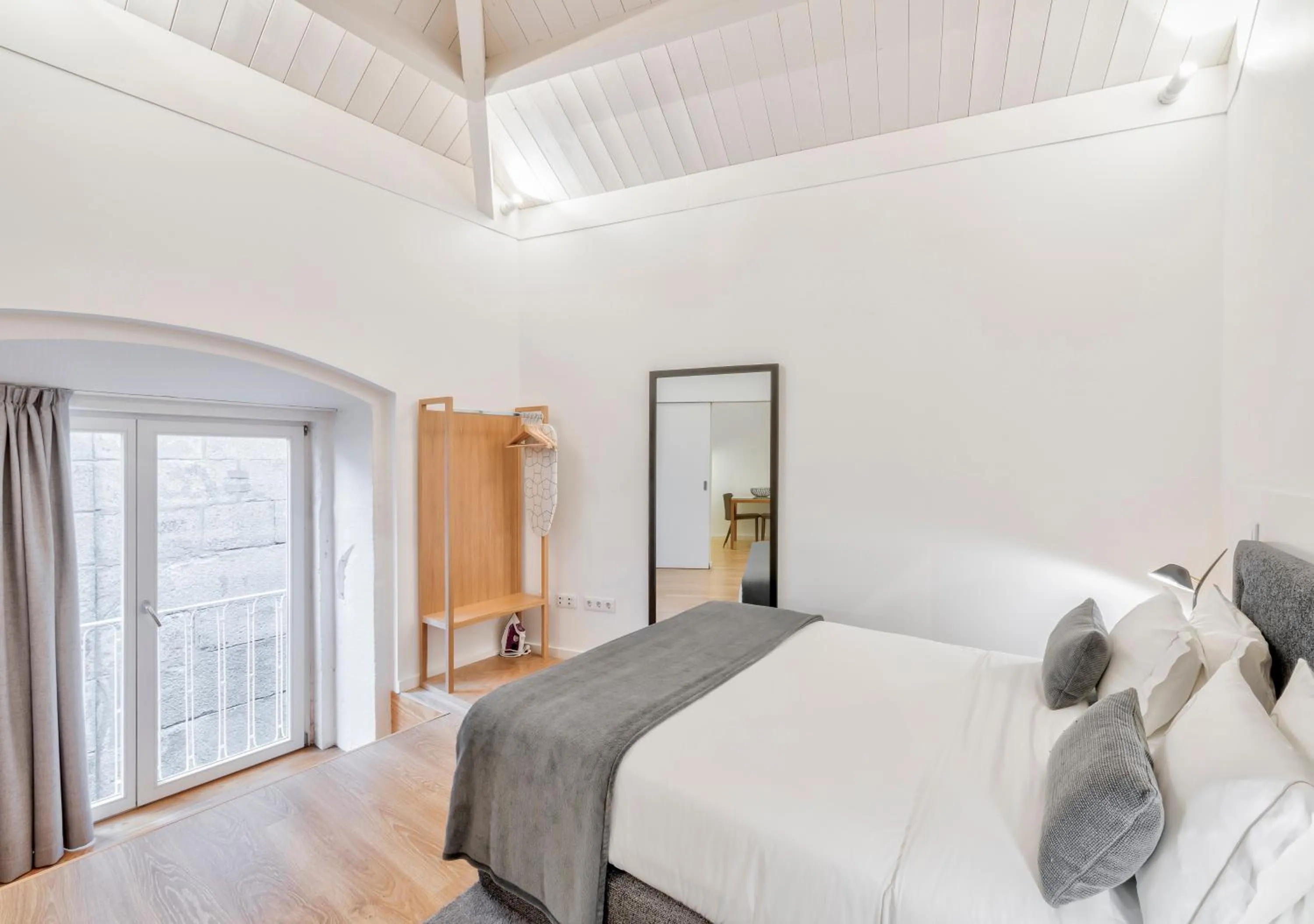 Bed in Oporto Comfort Dom Hugo - Historic Apartments