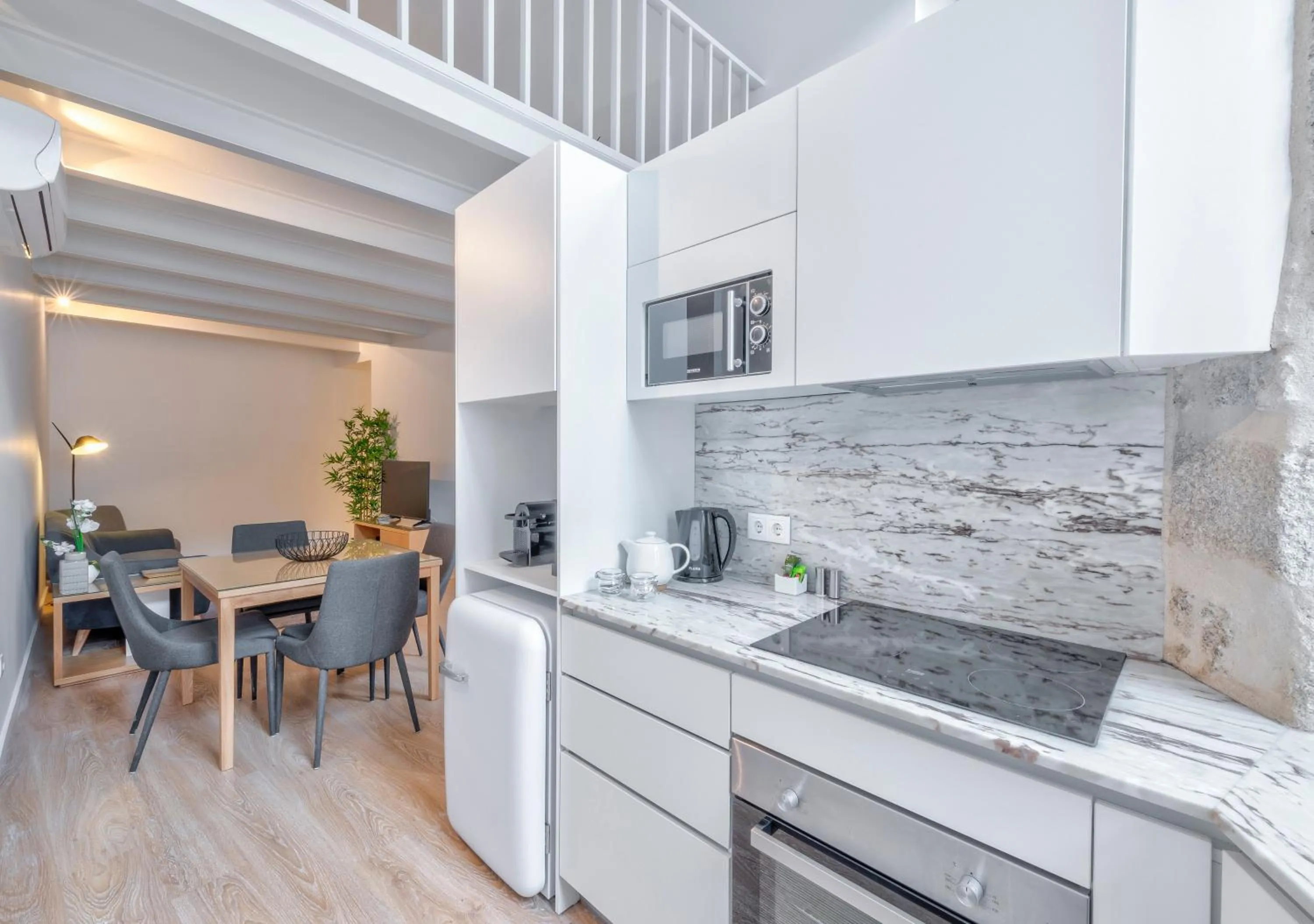 Kitchen or kitchenette in Oporto Comfort Dom Hugo - Historic Apartments