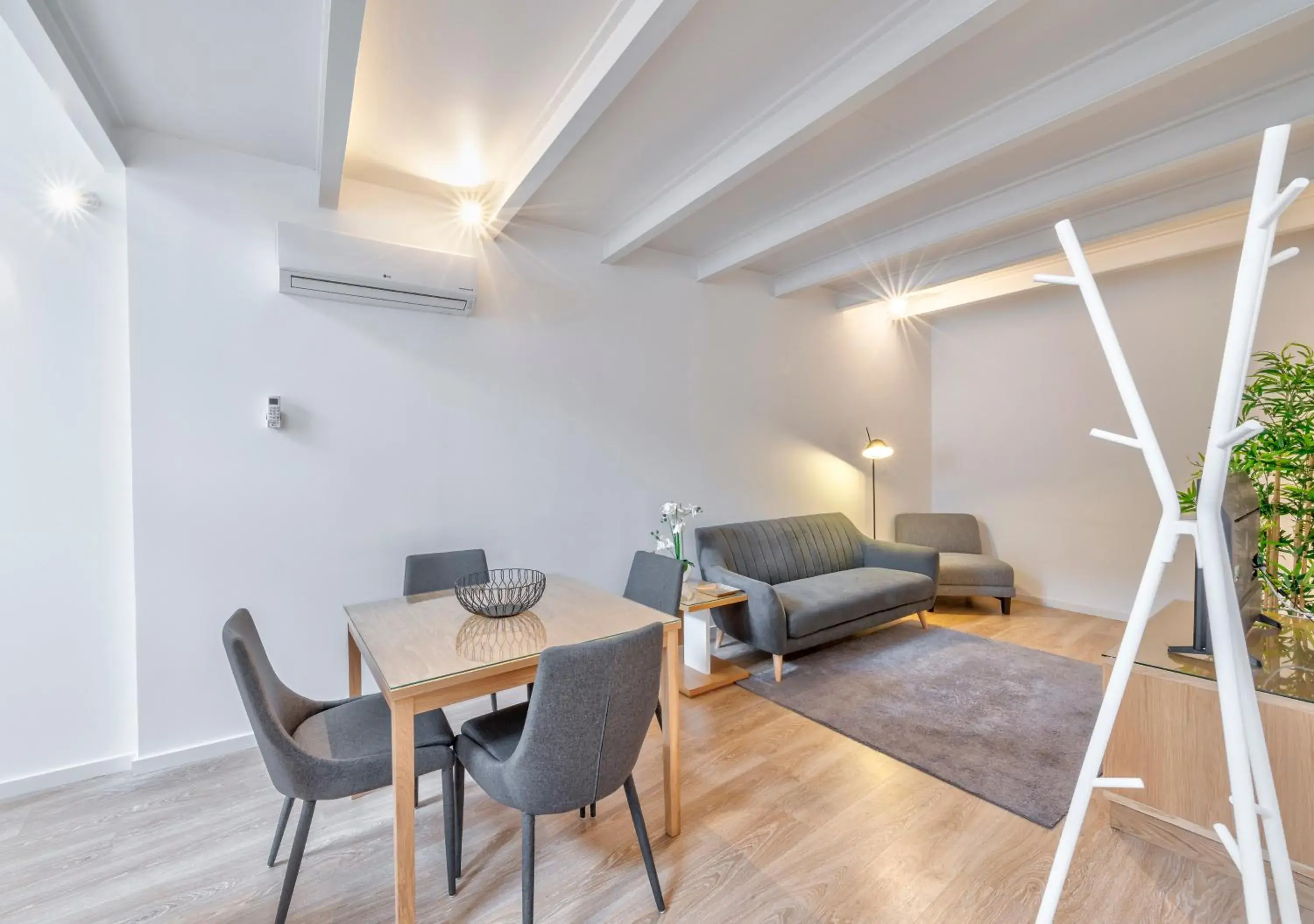 Superior Duplex Apartment with Two Double Rooms in Oporto Comfort Dom Hugo - Historic Apartments Superior Duplex Apartment with Two Double Rooms in Oporto Comfort Dom Hugo - Historic Apartments