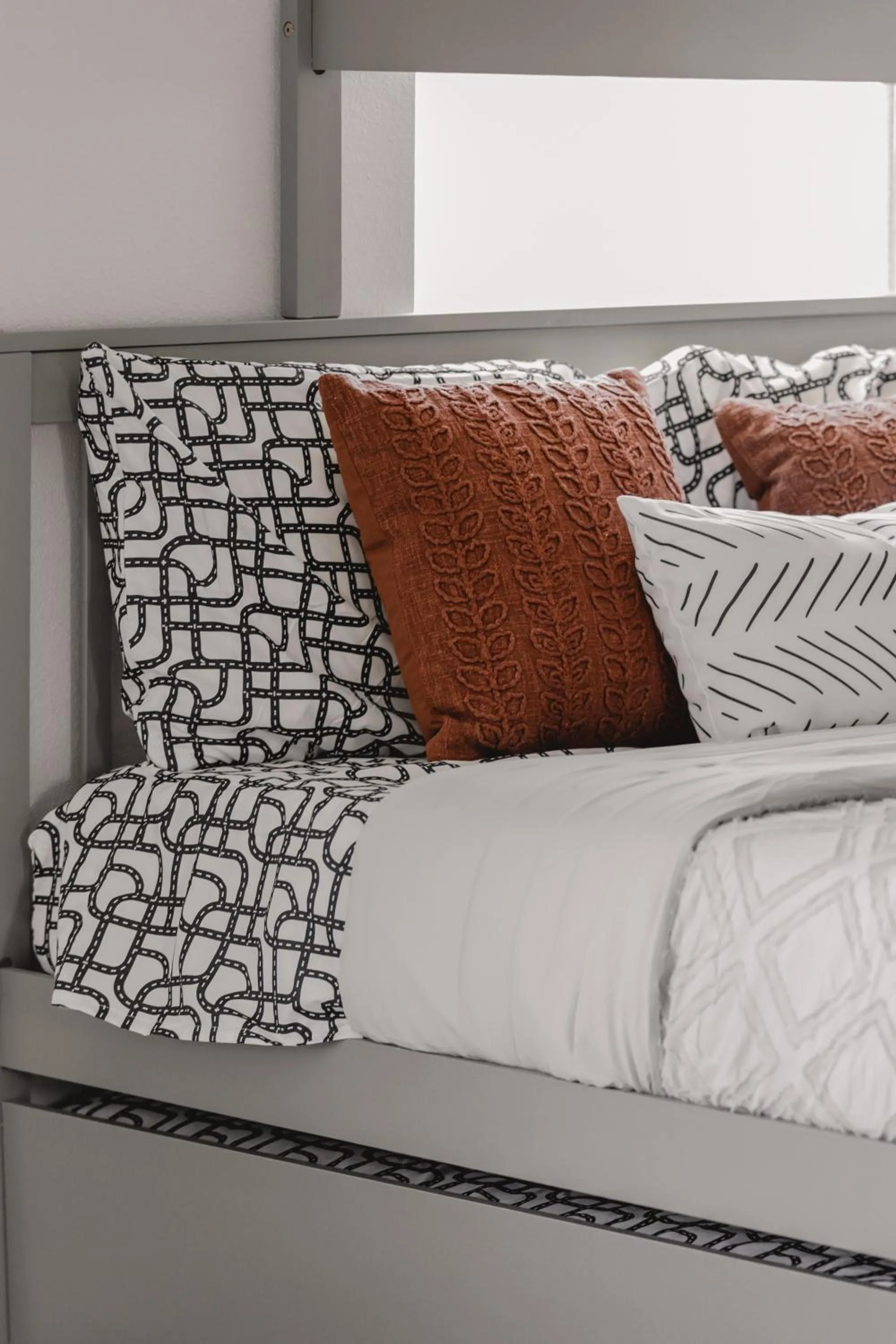 Bed in PRESIDENTIAL SUITE MOUNTAIN/LAKE VIEWS w/HEATED POOLS- PGA WEST