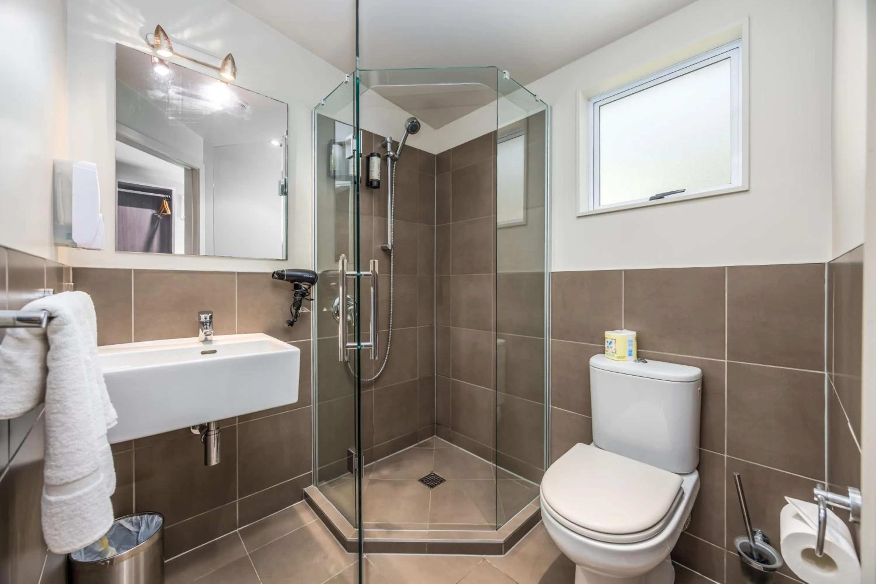 Shower in Northridge Golf Resort