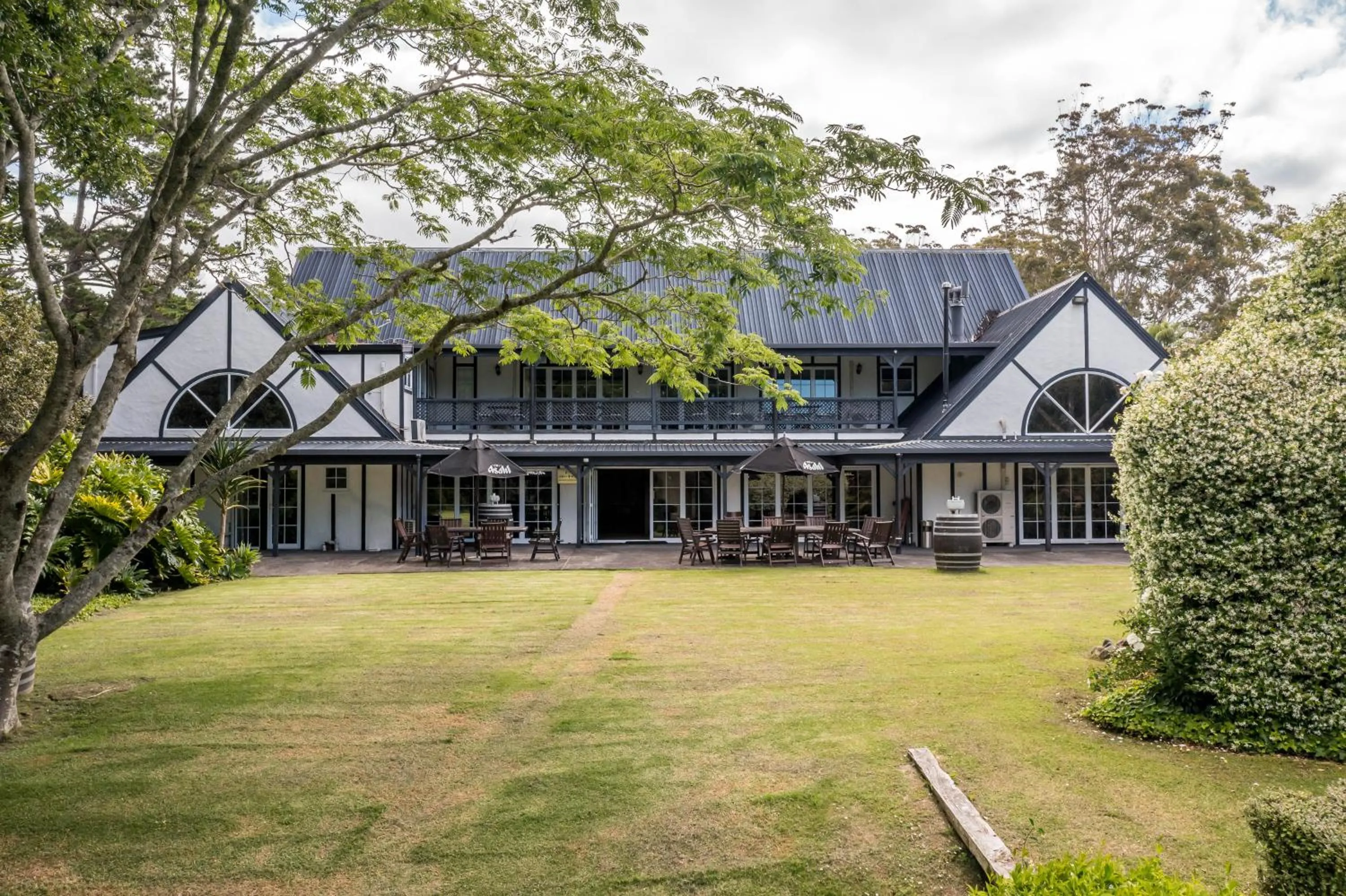 Property building in Northridge Golf Resort