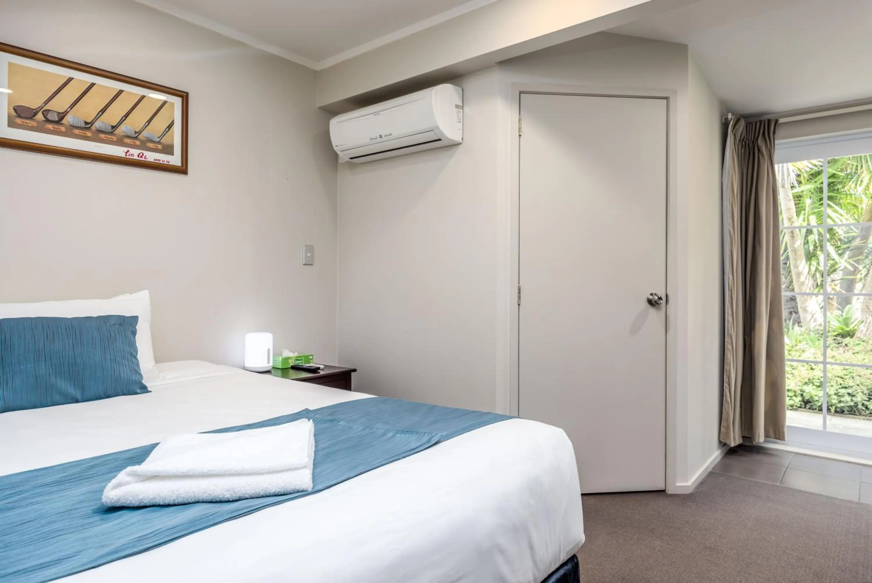 Bed in Northridge Golf Resort