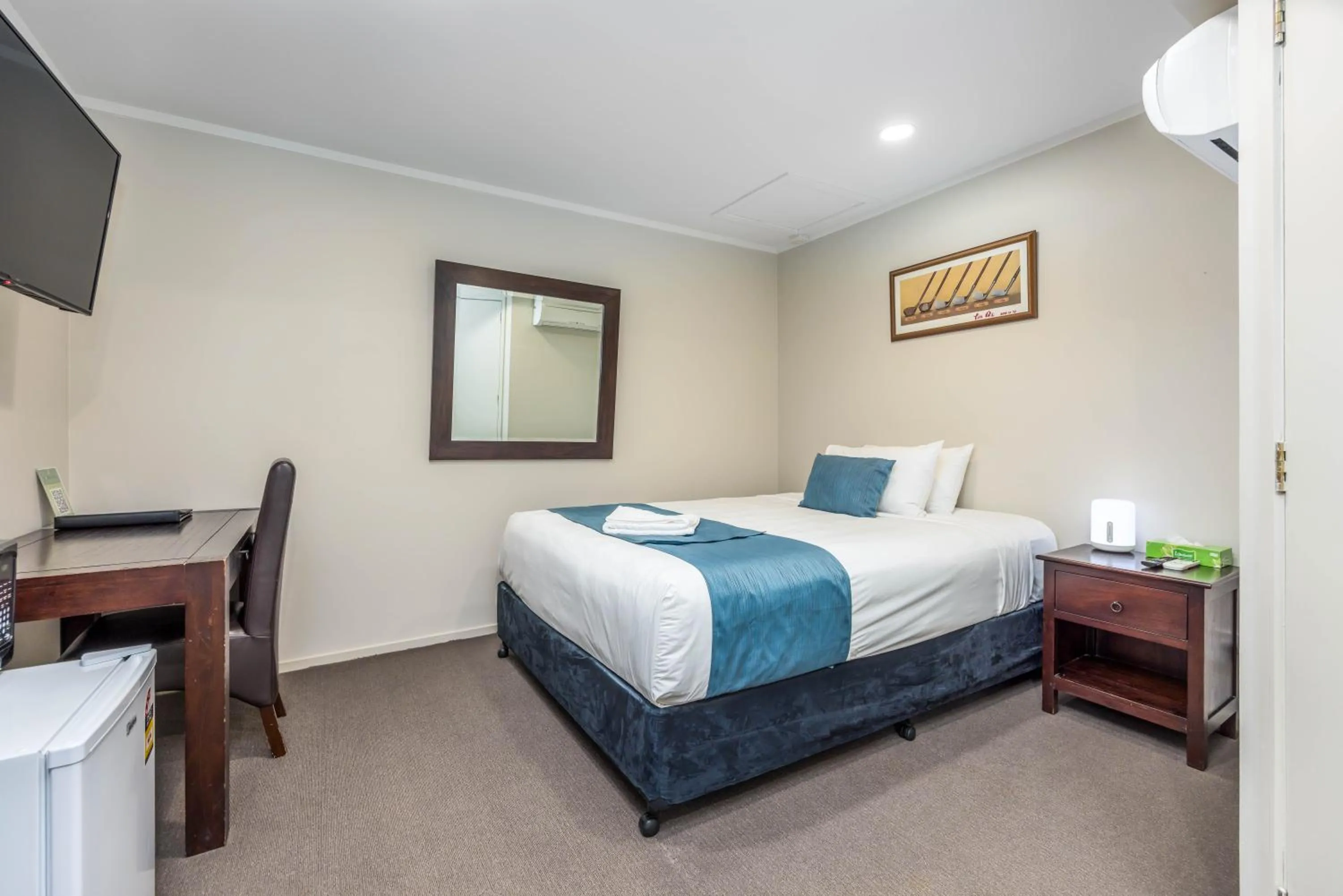 Bed in Northridge Golf Resort