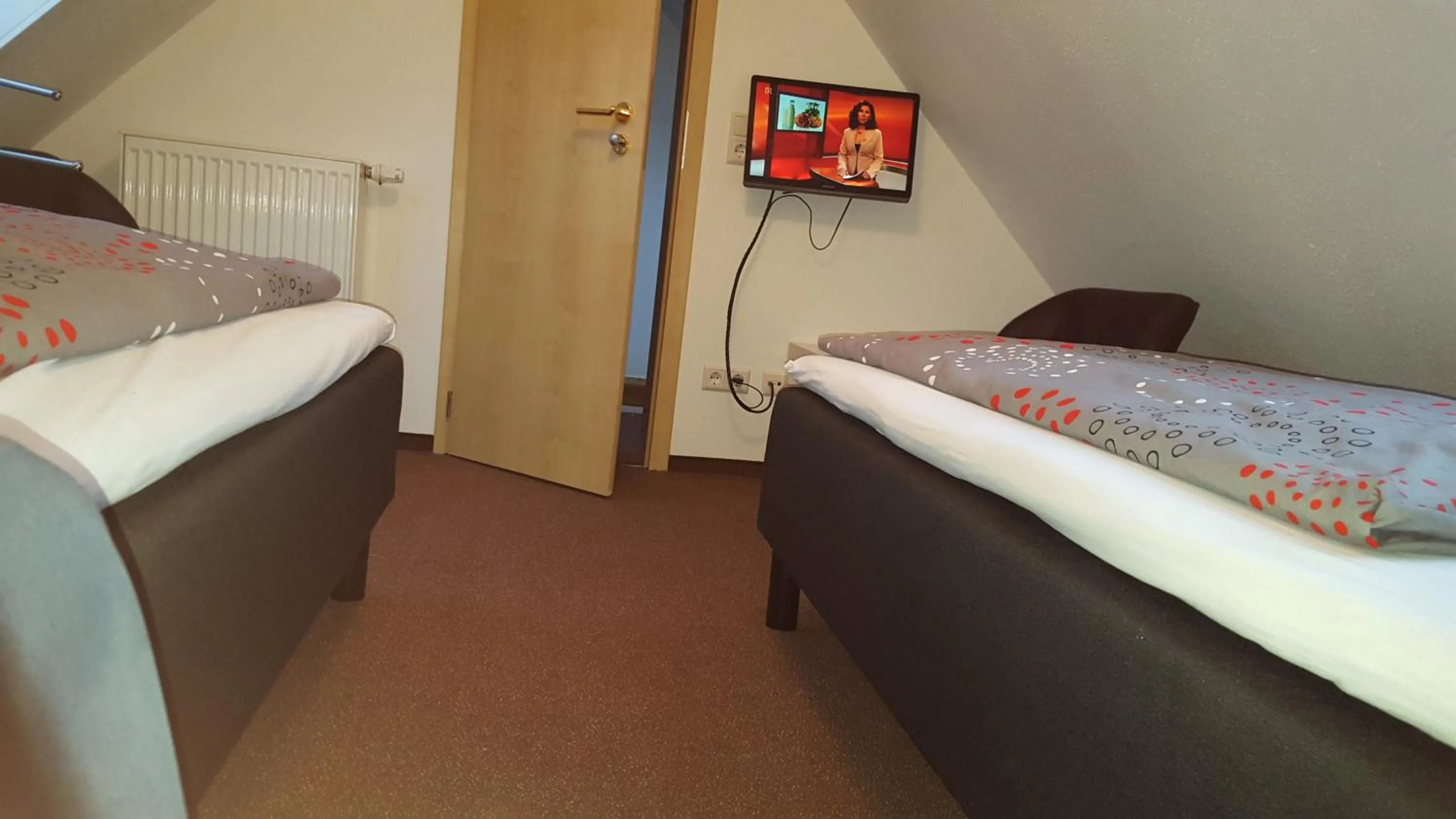 Photo of the whole room, Bed in Ankes Wohlfühlpension