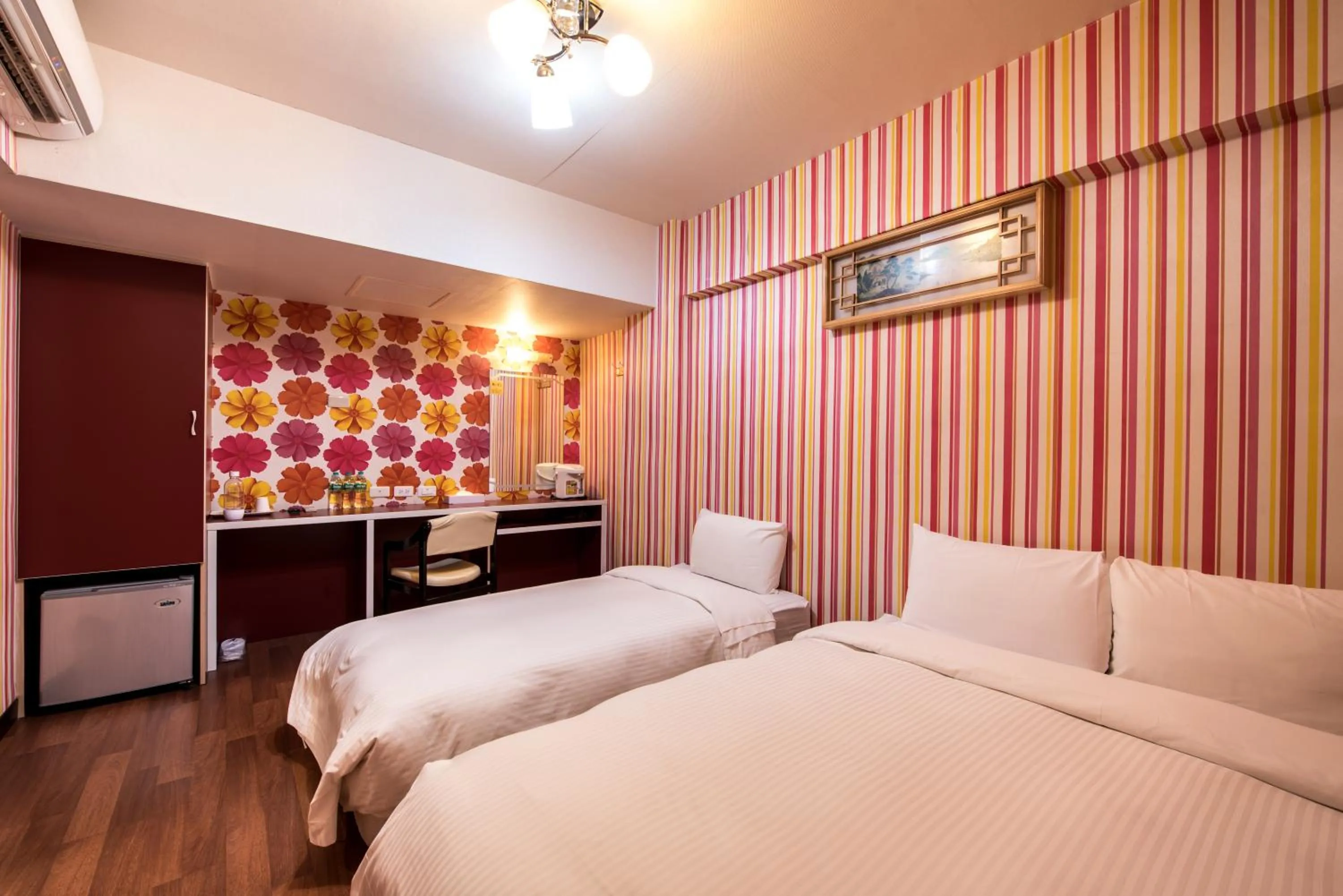 Coffee/tea facilities, Bed in Hotel South Sea