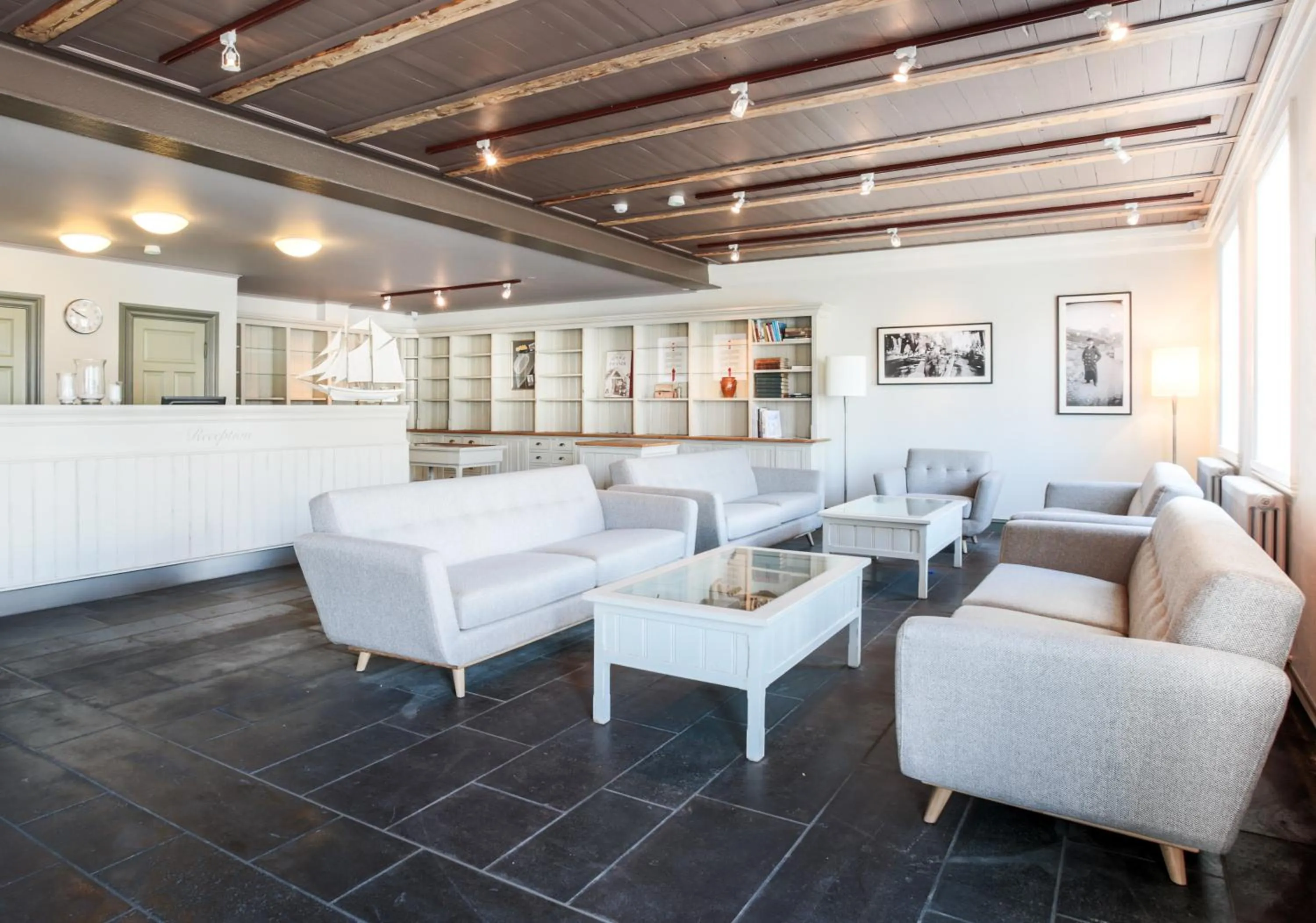 Lounge or bar in Fosshotel Eastfjords