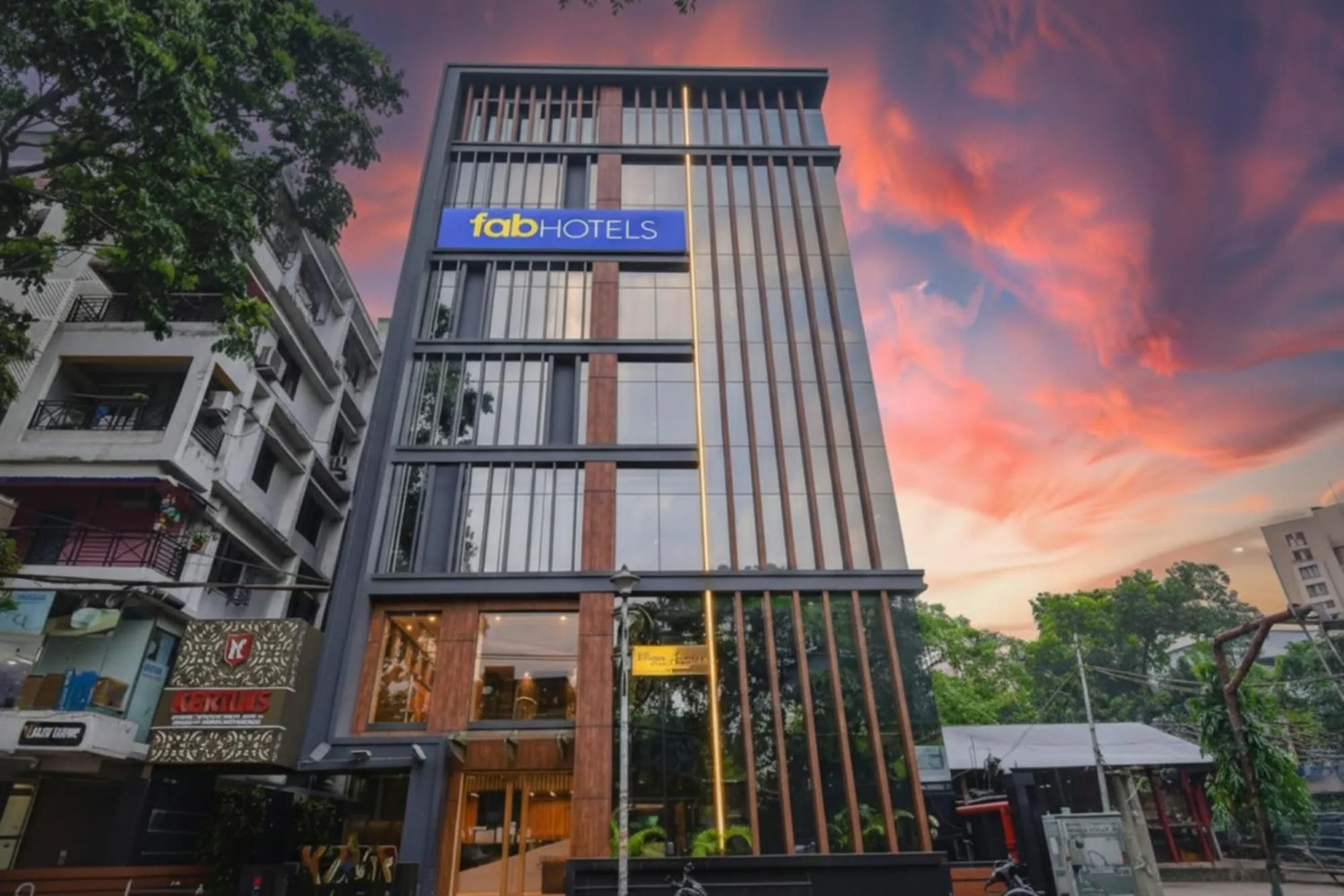 Property building in FabHotel Prime Kzar Corporate Budget Stay Near Park Street