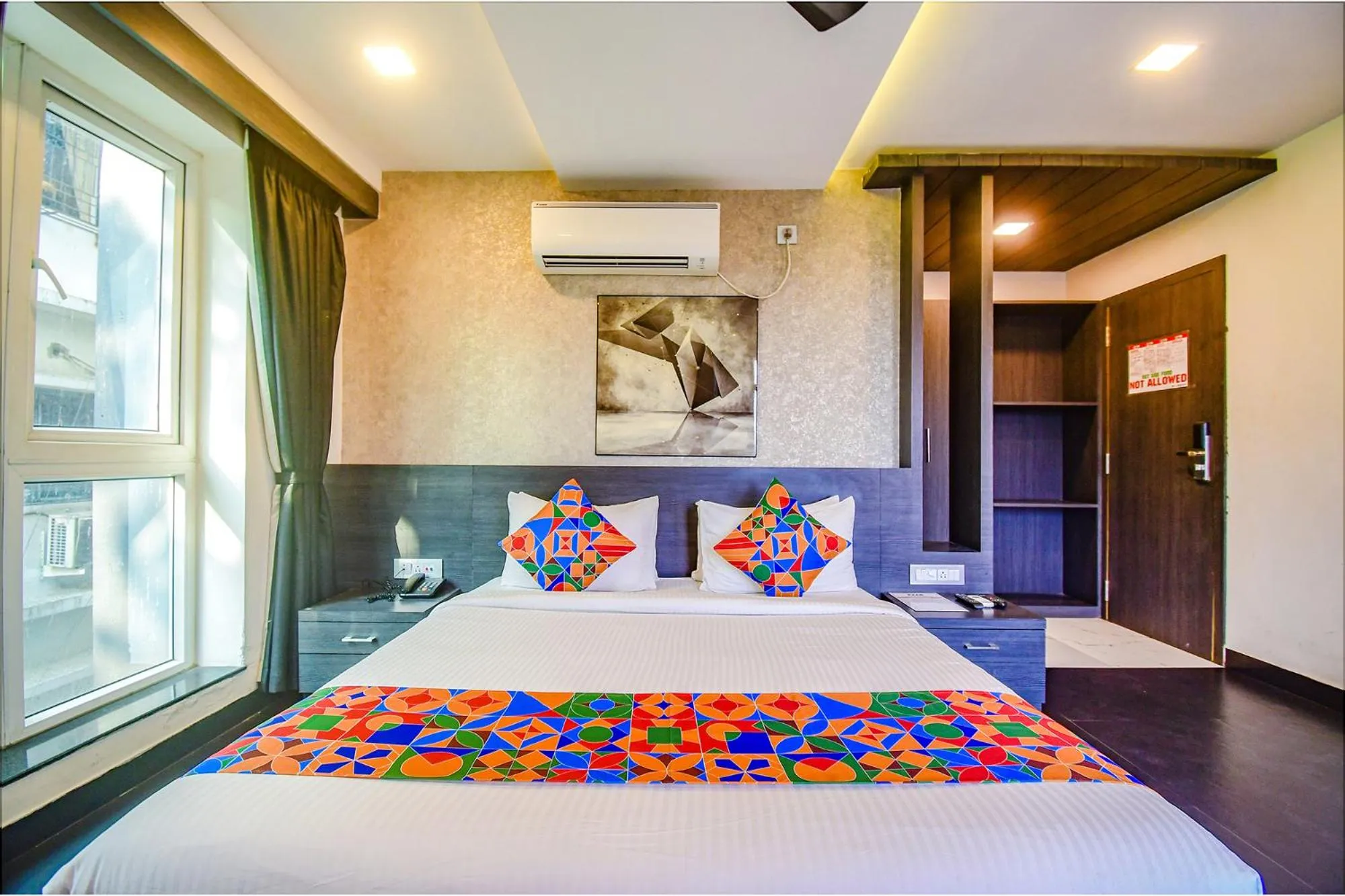 Bed in FabHotel Prime Kzar Corporate Budget Stay Near Park Street