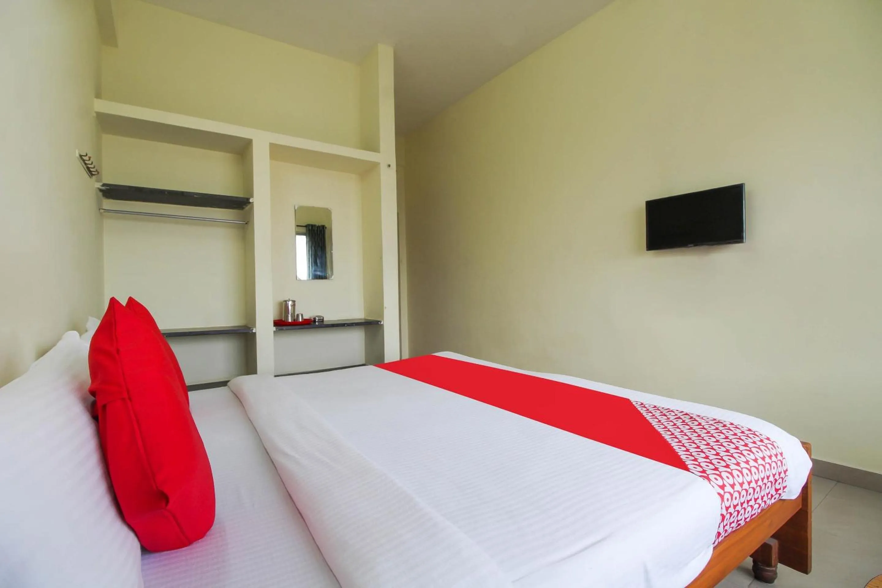 Bedroom, Bed in Hotel O Royal Residency