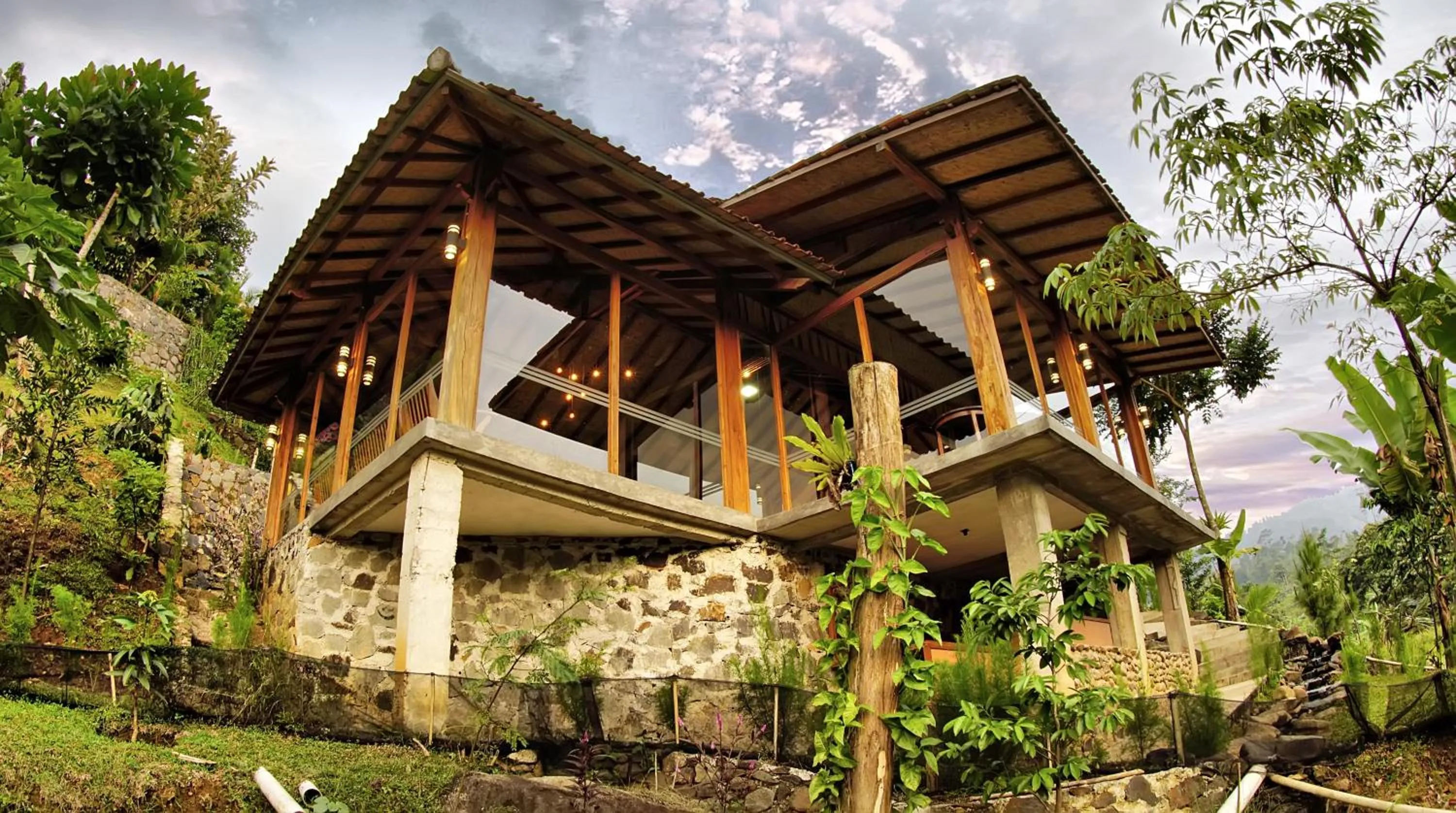 Tirta Arsanta Hot Springs & Villa