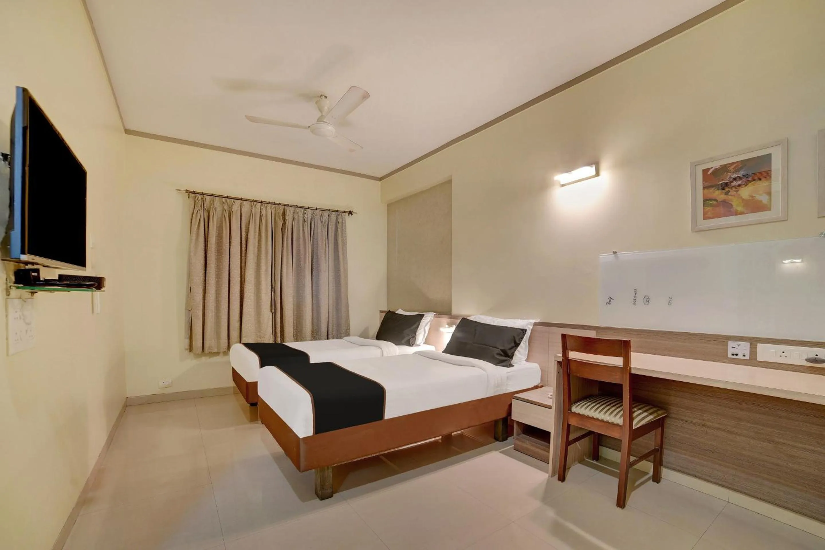 Bedroom, Bed in Townhouse Oak Pune Railway Station Formerly Kapil Residency