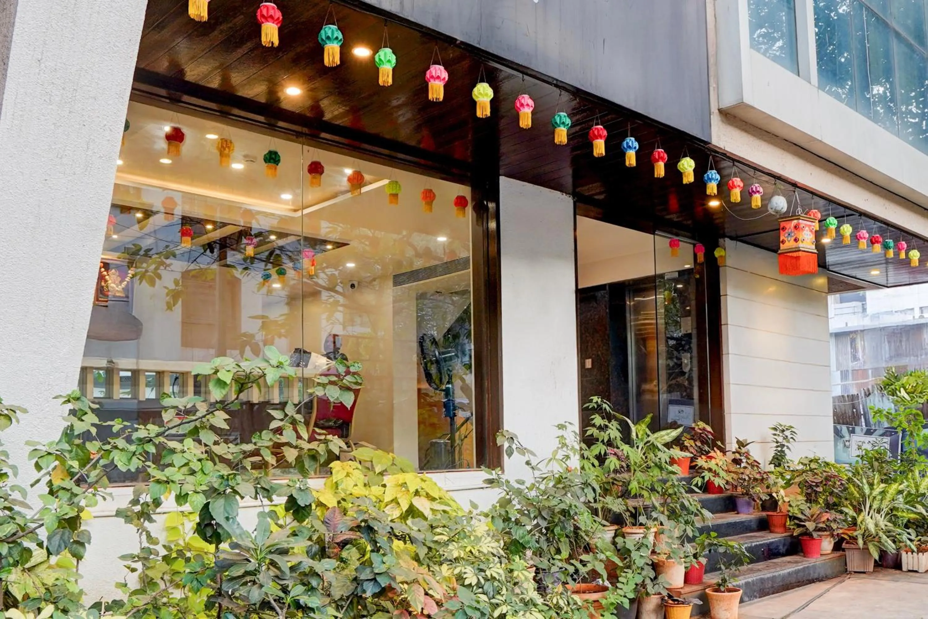 Facade/entrance in Townhouse Oak Pune Railway Station Formerly Kapil Residency