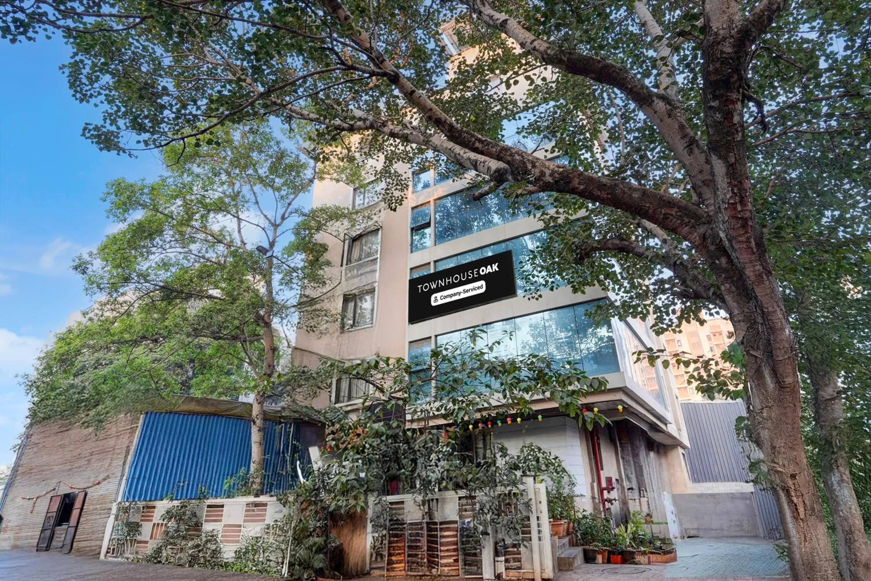 Facade/entrance in Townhouse Oak Pune Railway Station Formerly Kapil Residency