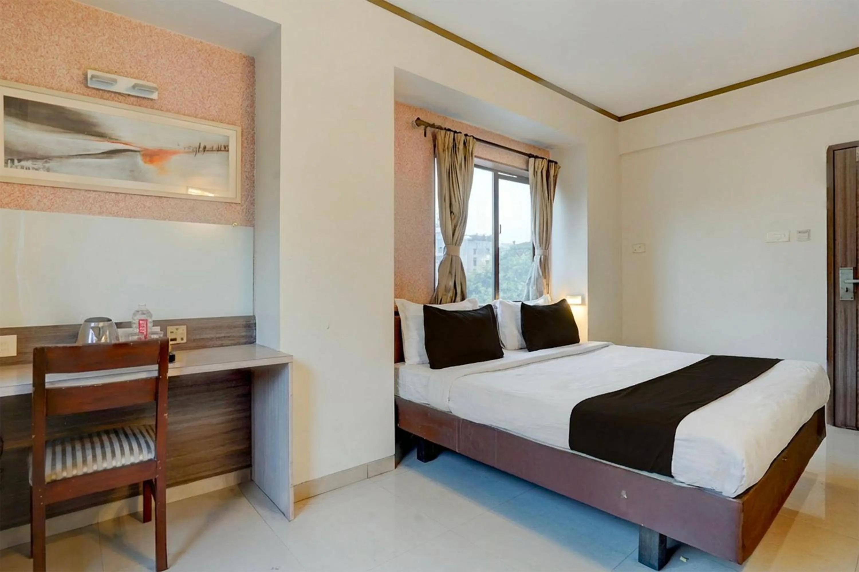 Bedroom, Bed in Townhouse Oak Pune Railway Station Formerly Kapil Residency