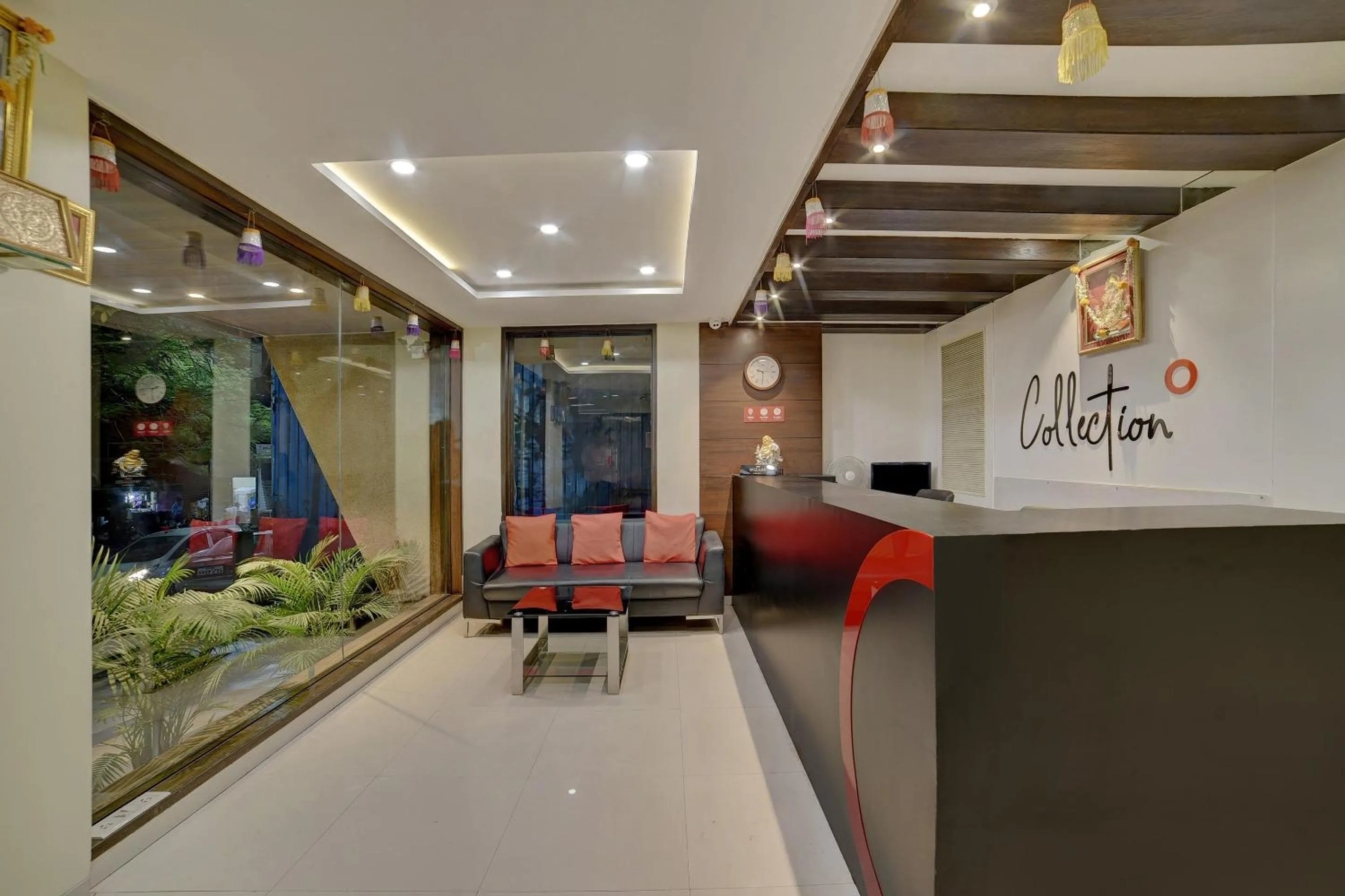 Lobby or reception in Townhouse Oak Pune Railway Station Formerly Kapil Residency
