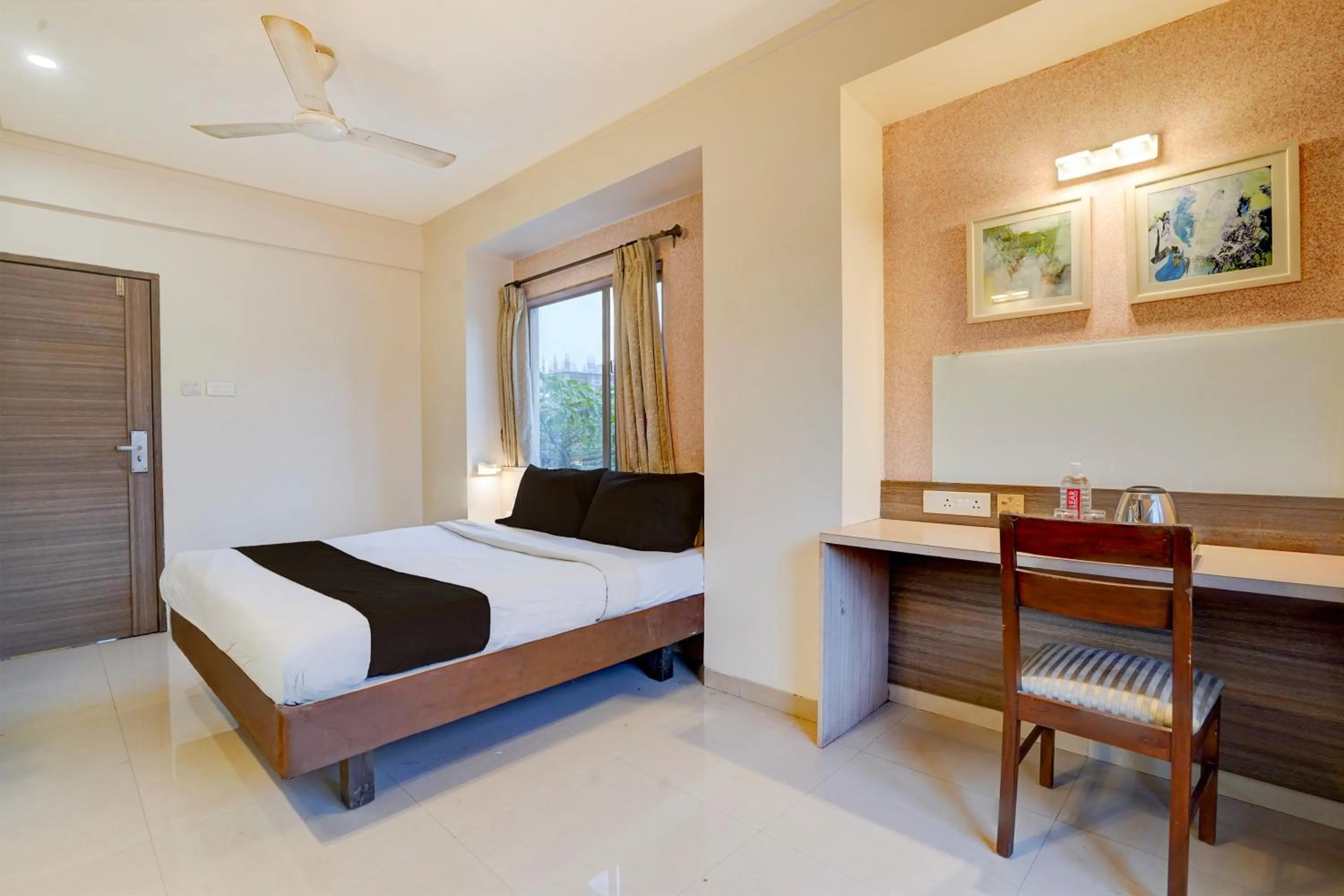 Bedroom, Bed in Townhouse Oak Pune Railway Station Formerly Kapil Residency