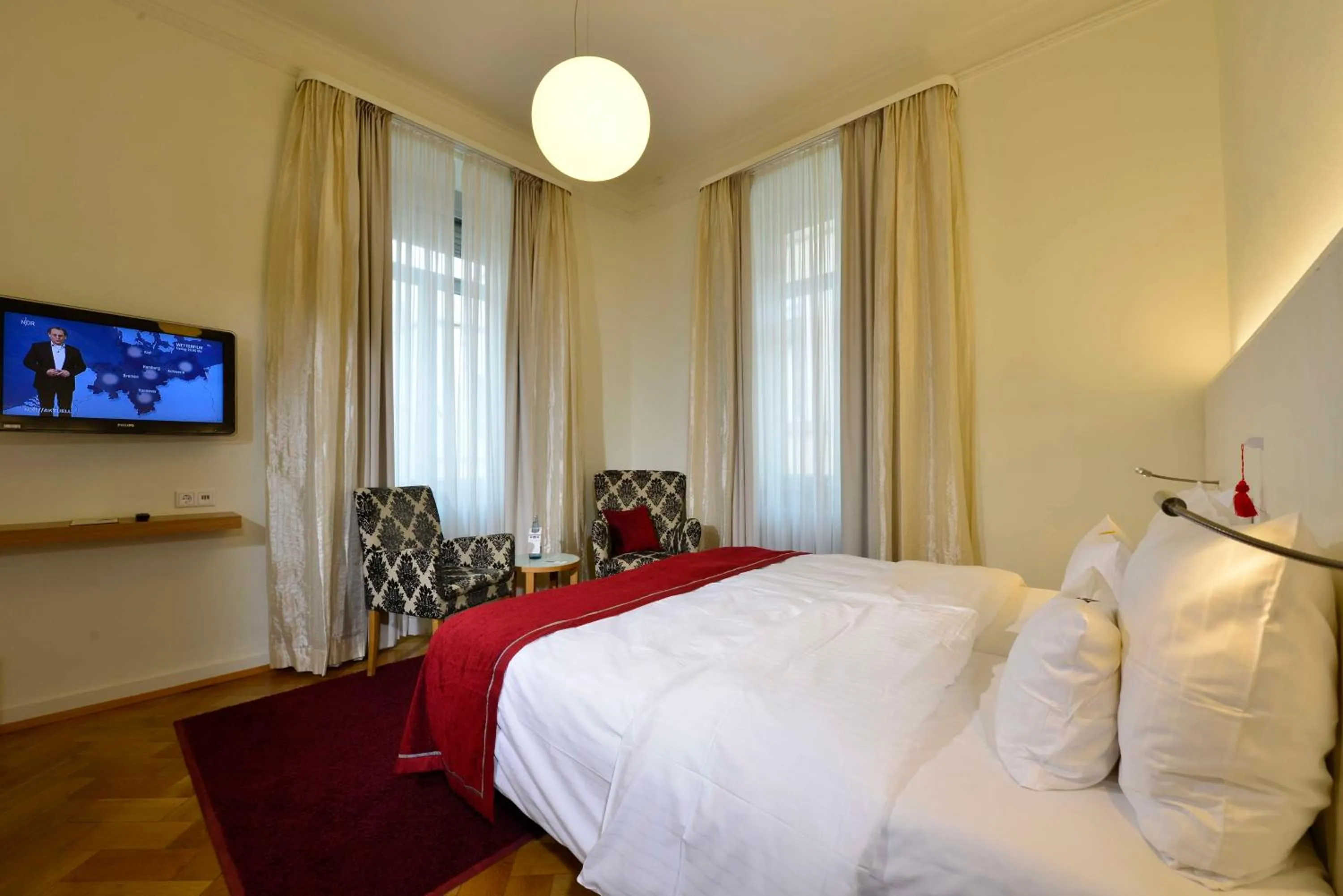 Bedroom, Bed in Hotel Victoria, BW Signature Collection