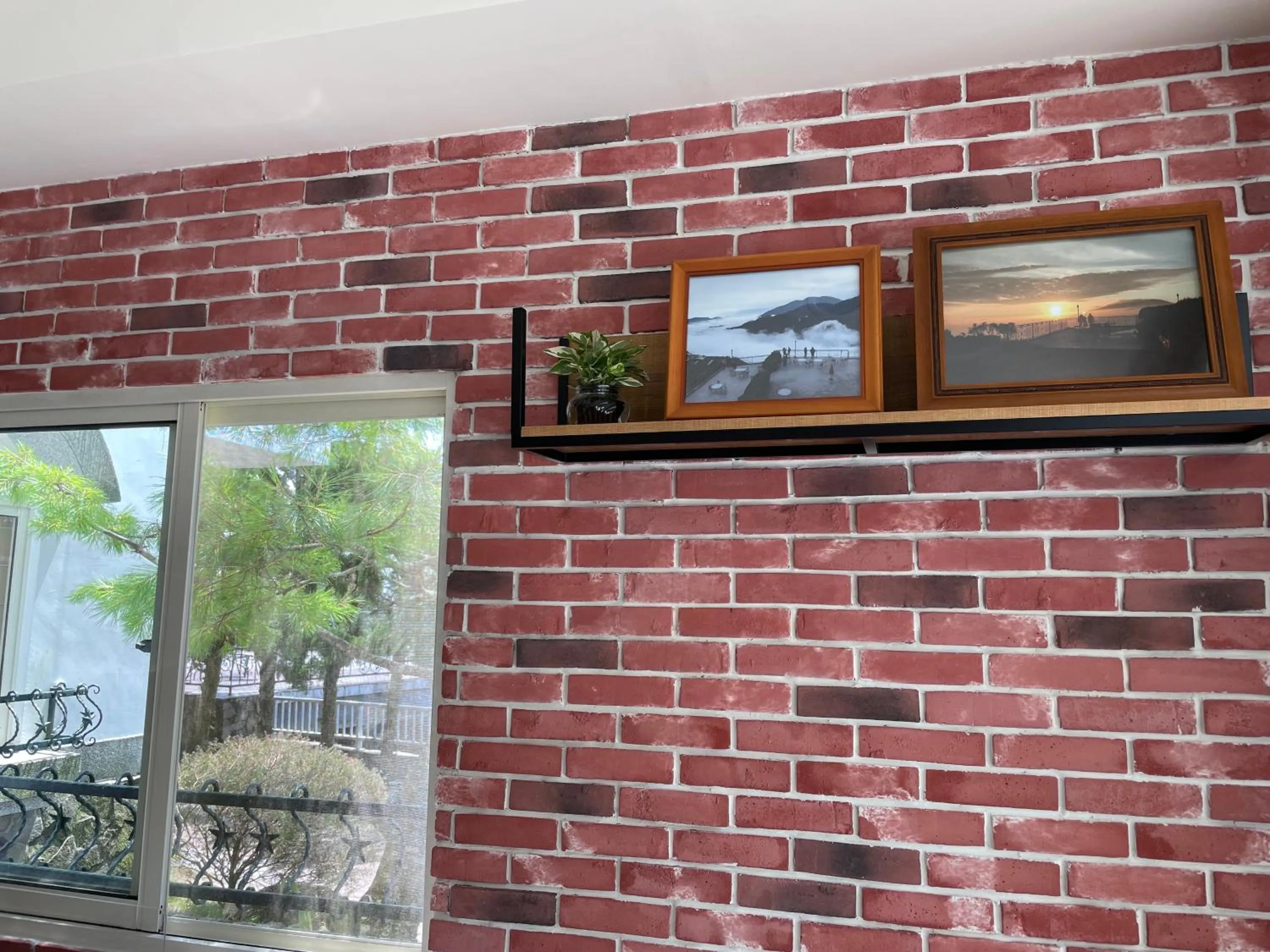 Restaurant/places to eat in Star Villa