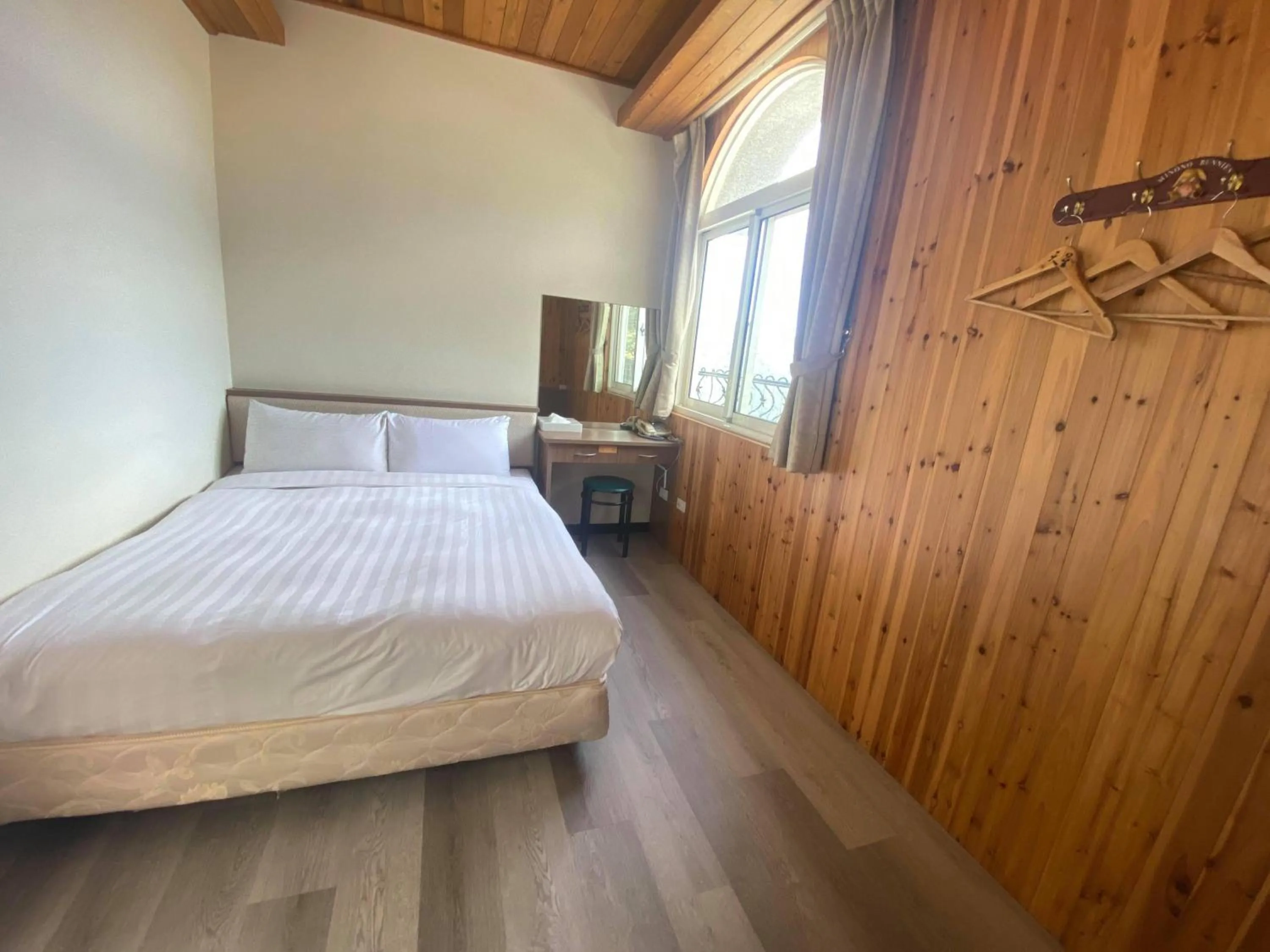 Photo of the whole room, Bed in Star Villa
