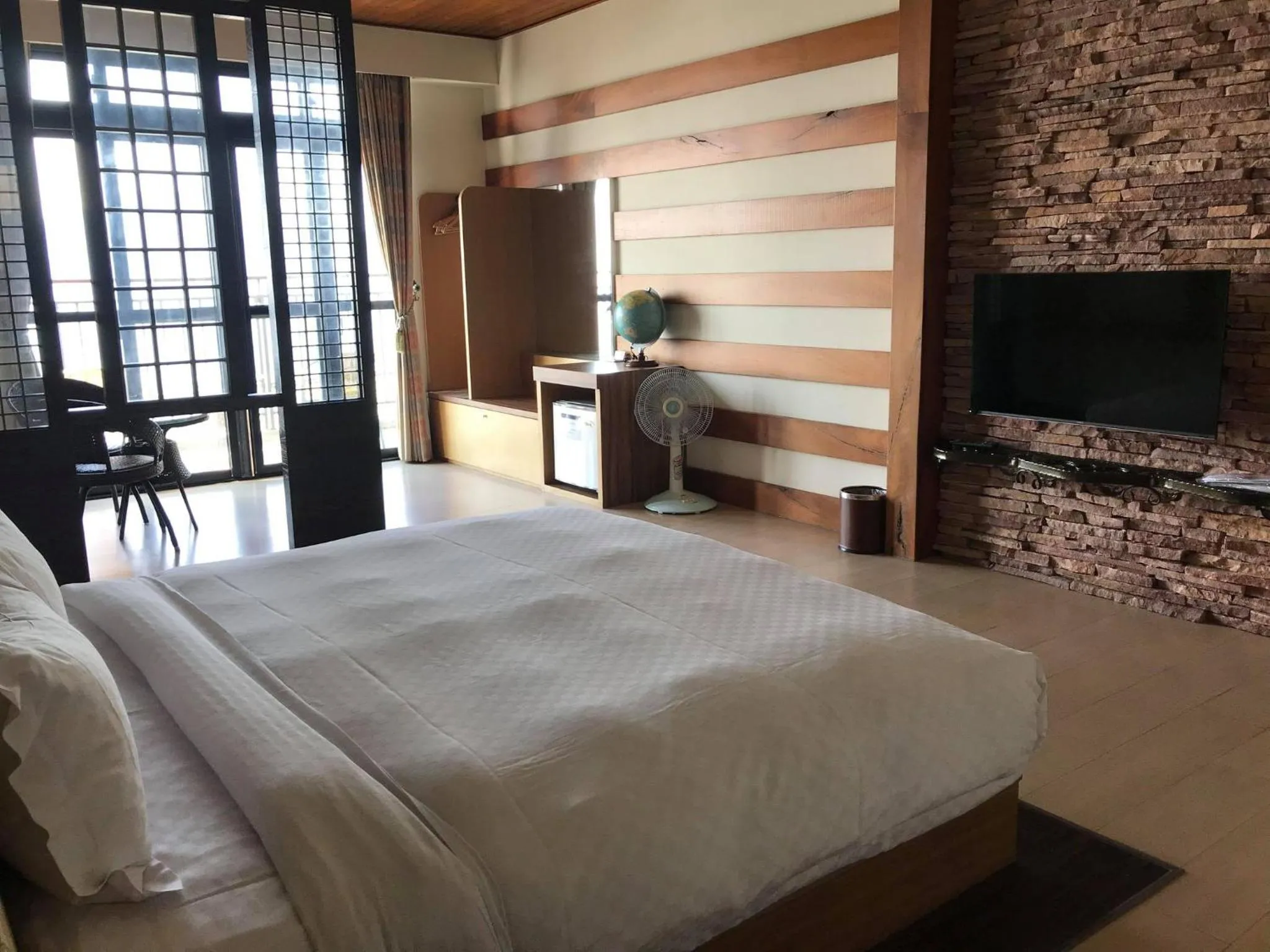 Photo of the whole room, Bed in Star Villa