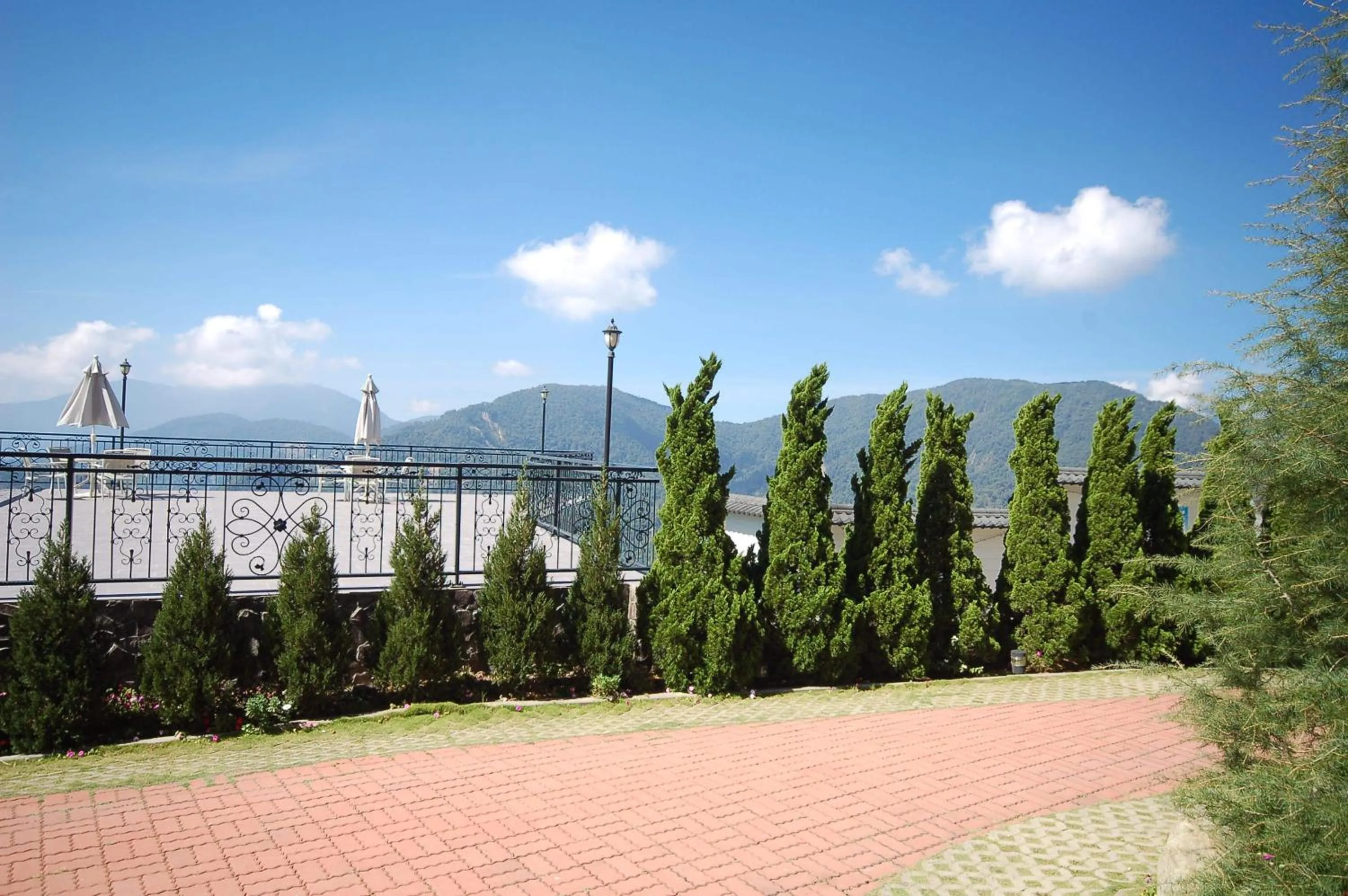 Area and facilities in Star Villa