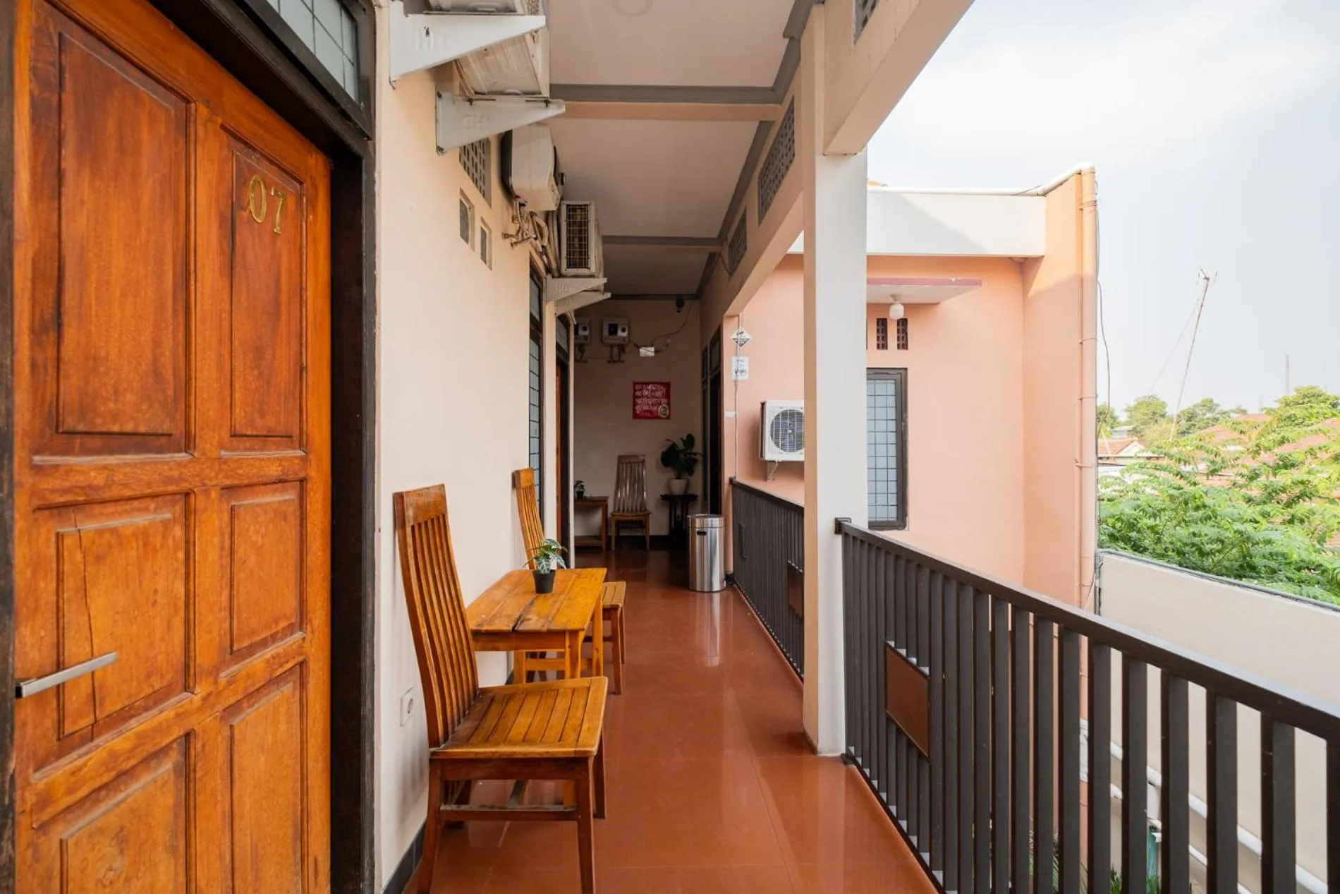 Balcony/Terrace in RedDoorz near Kampung Inggris Pare