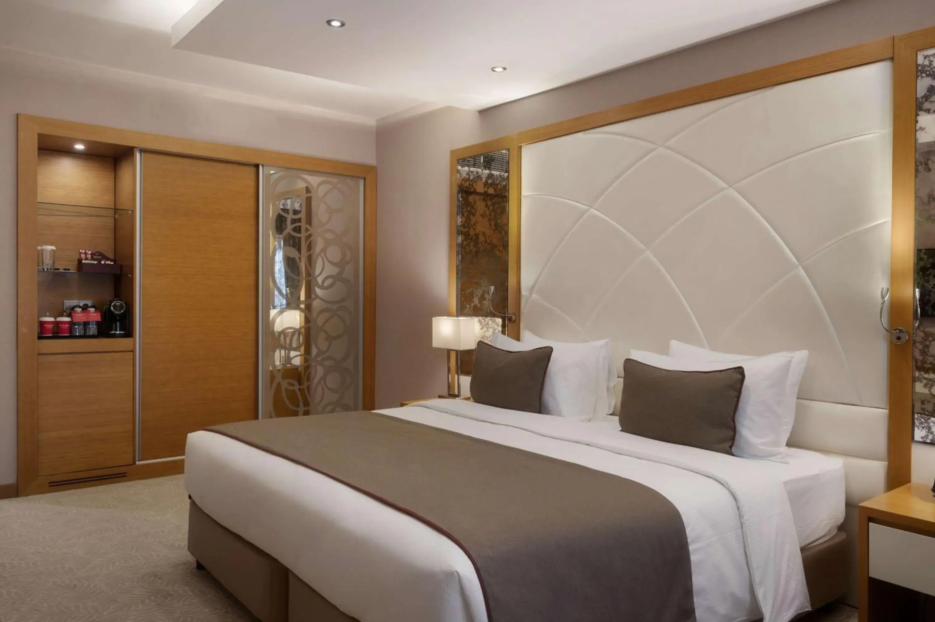 King Room - Non-Smoking in Ramada by Wyndham Erbil Gulan Street King Room - Non-Smoking in Ramada by Wyndham Erbil Gulan Street