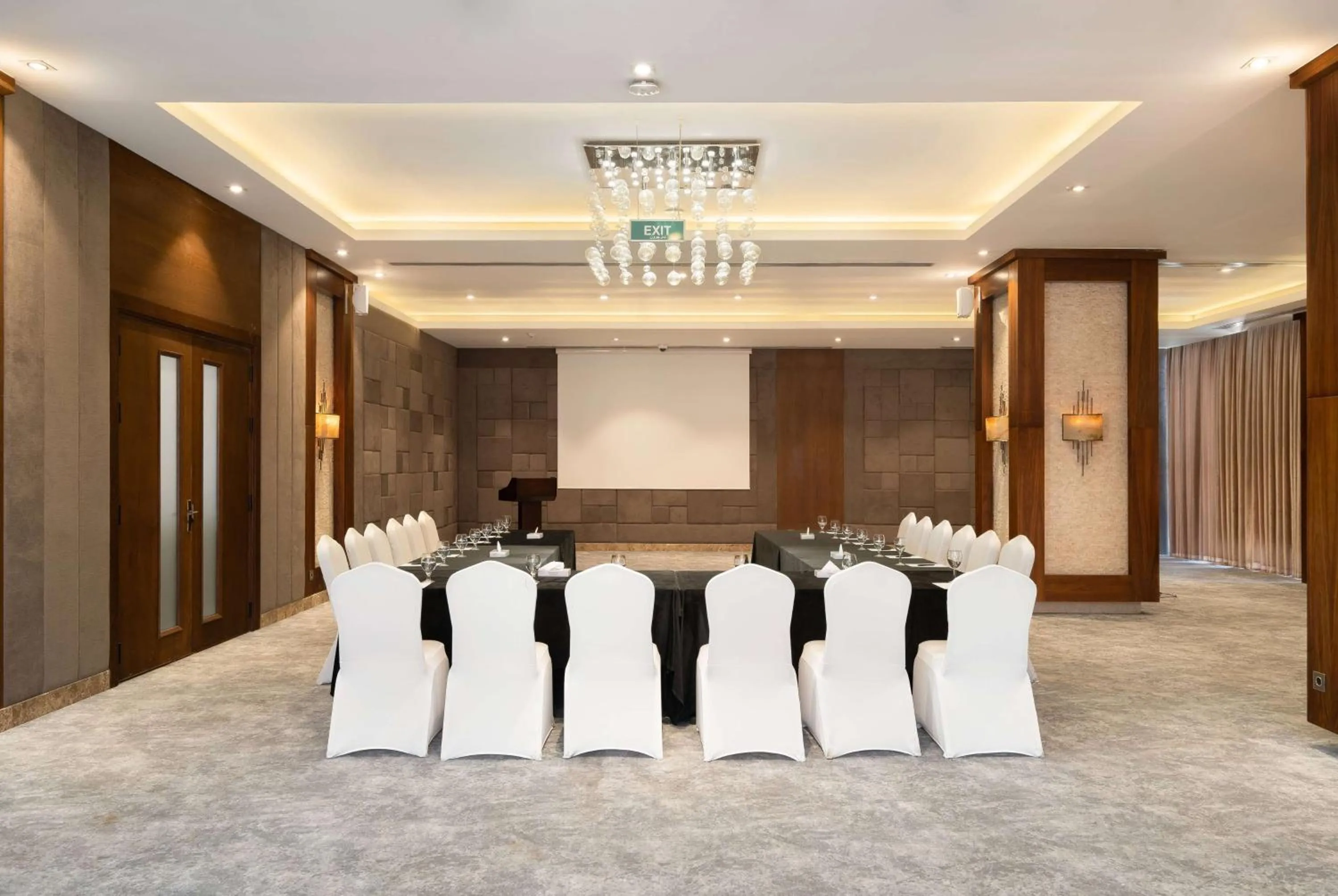 Meeting/conference room in Ramada by Wyndham Erbil Gulan Street