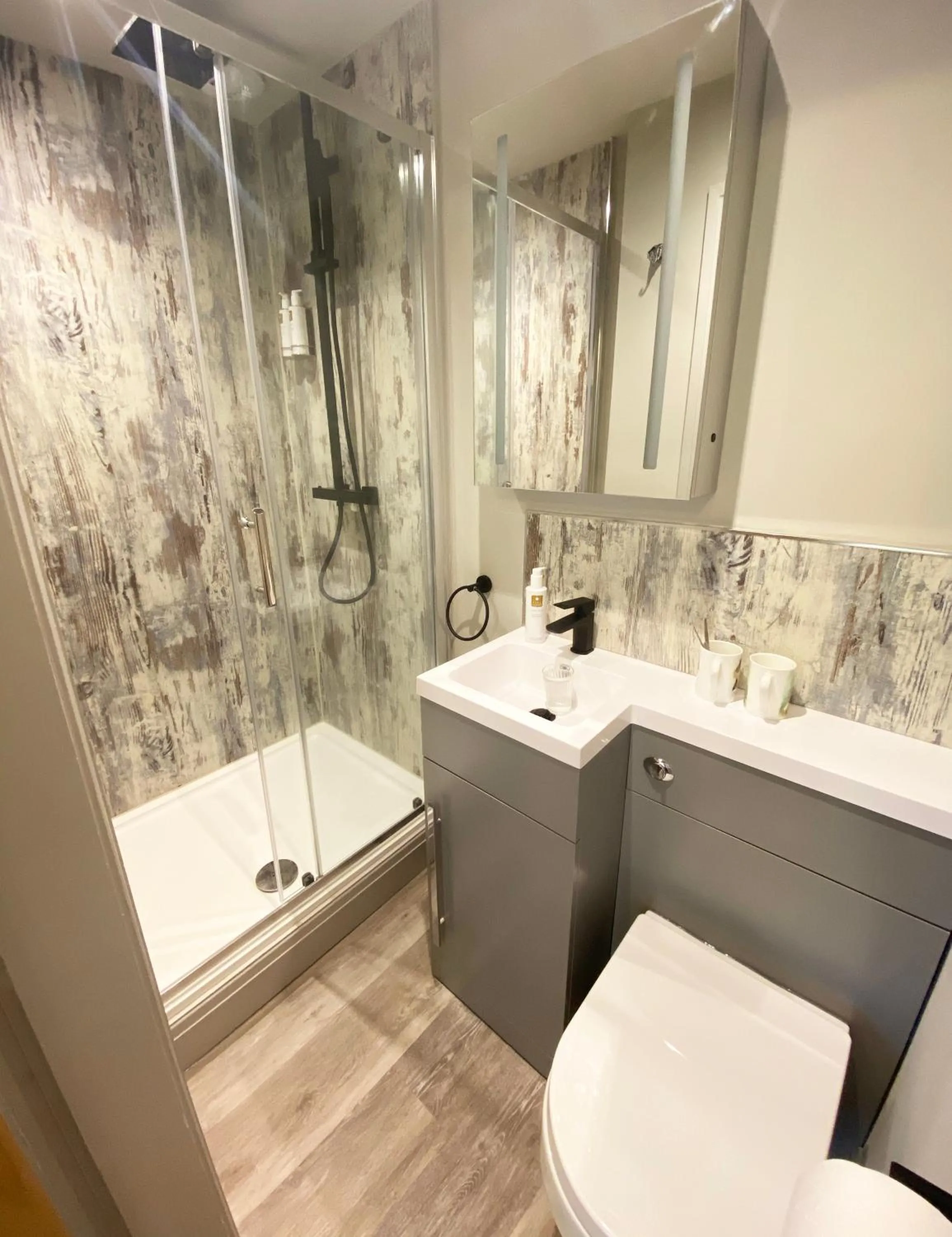 Bathroom in The Hive at Poppi-Red