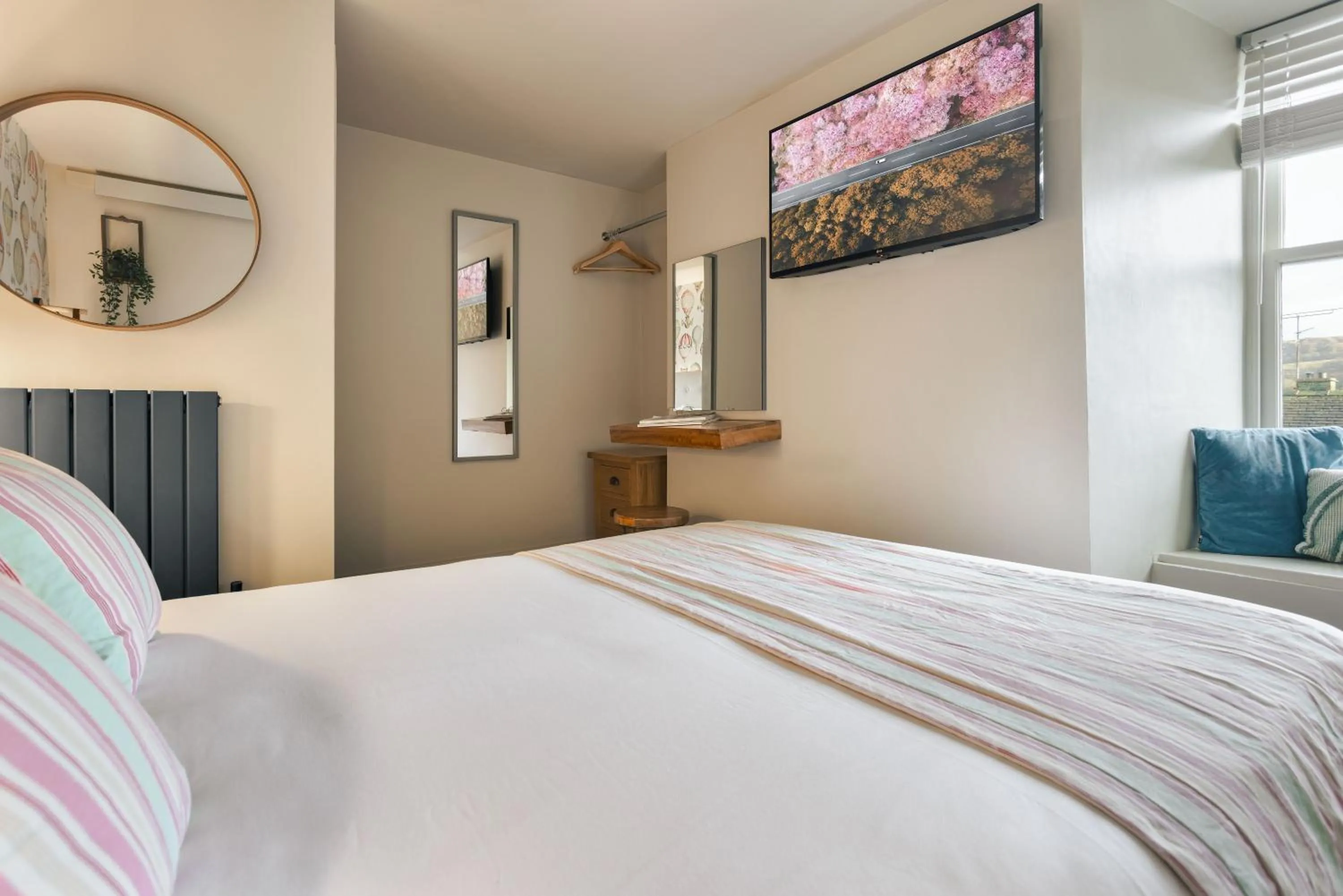 Bed in The Hive at Poppi-Red