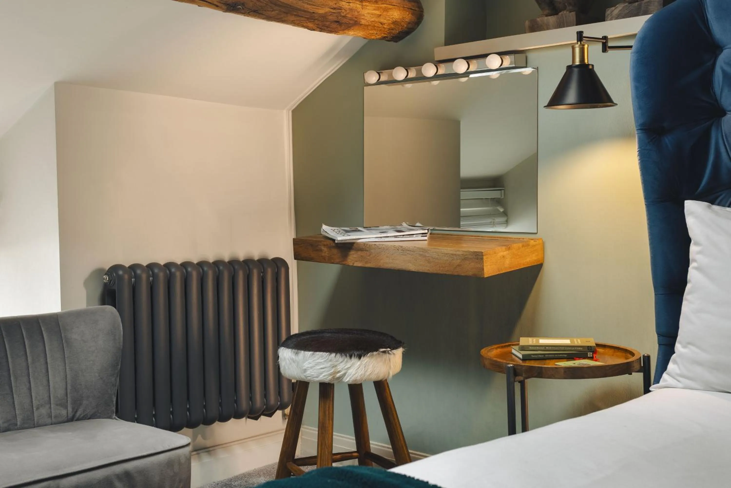 Bed in The Hive at Poppi-Red