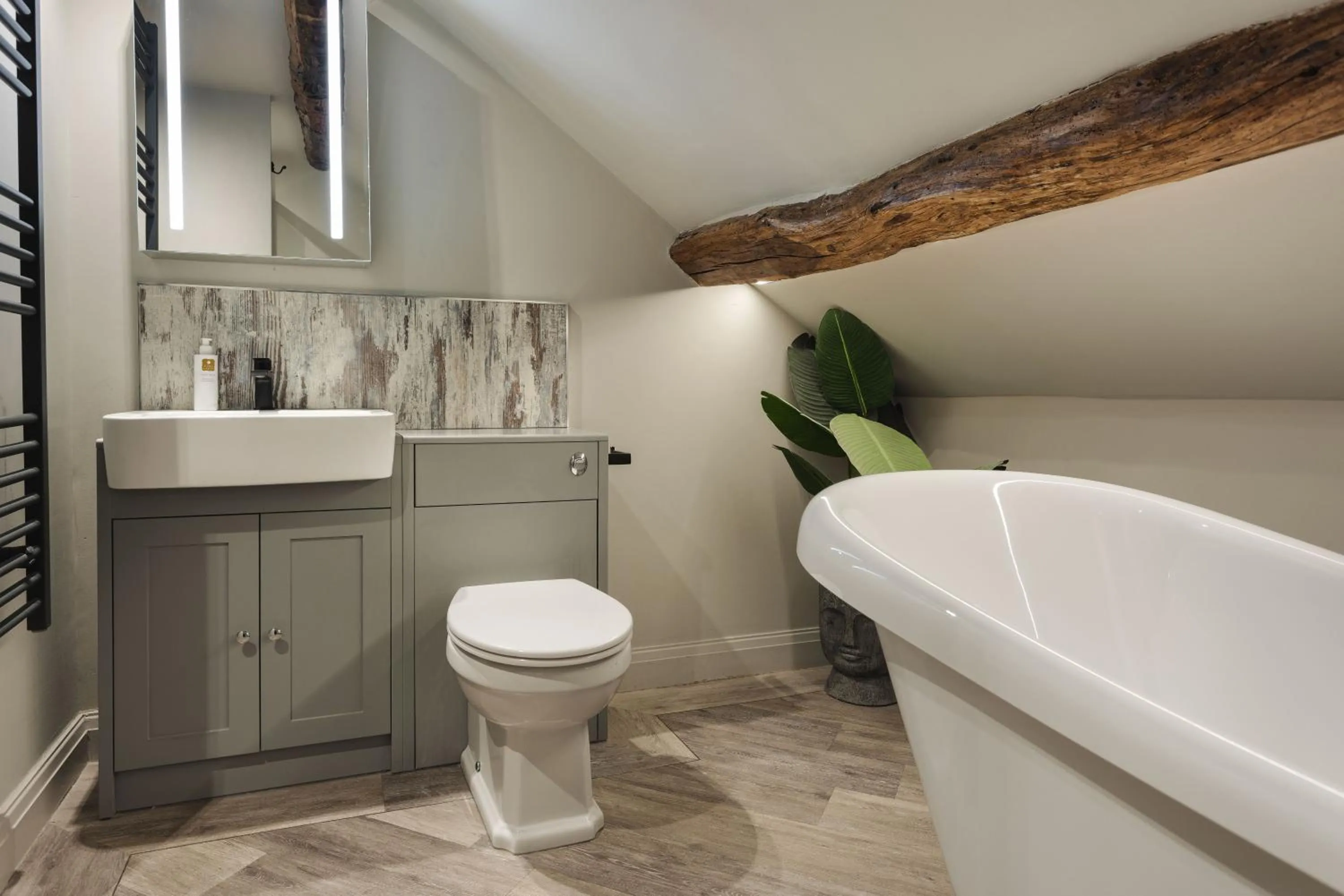 The Hive at Poppi-Red