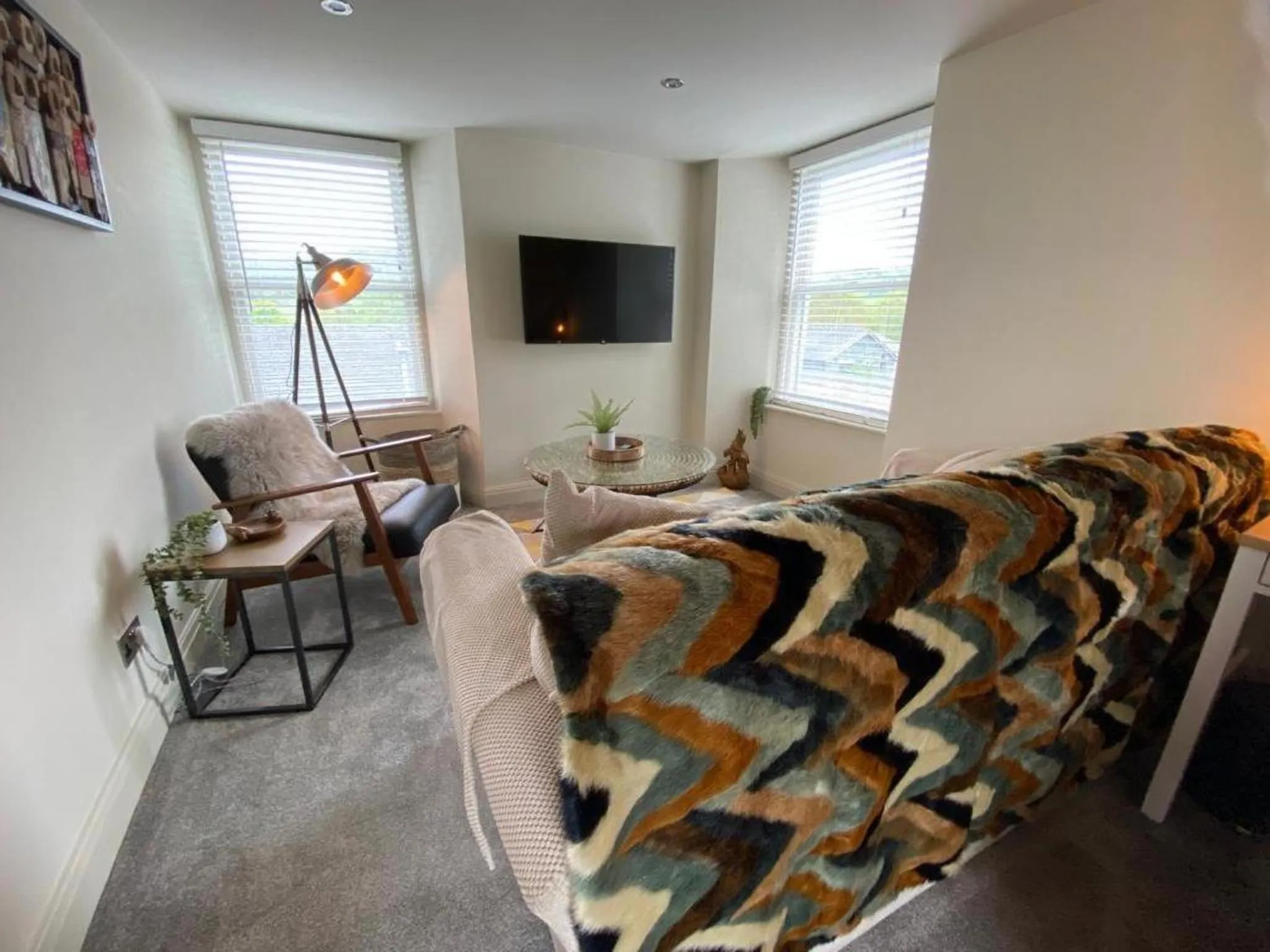 TV and multimedia, Bed in The Hive at Poppi-Red