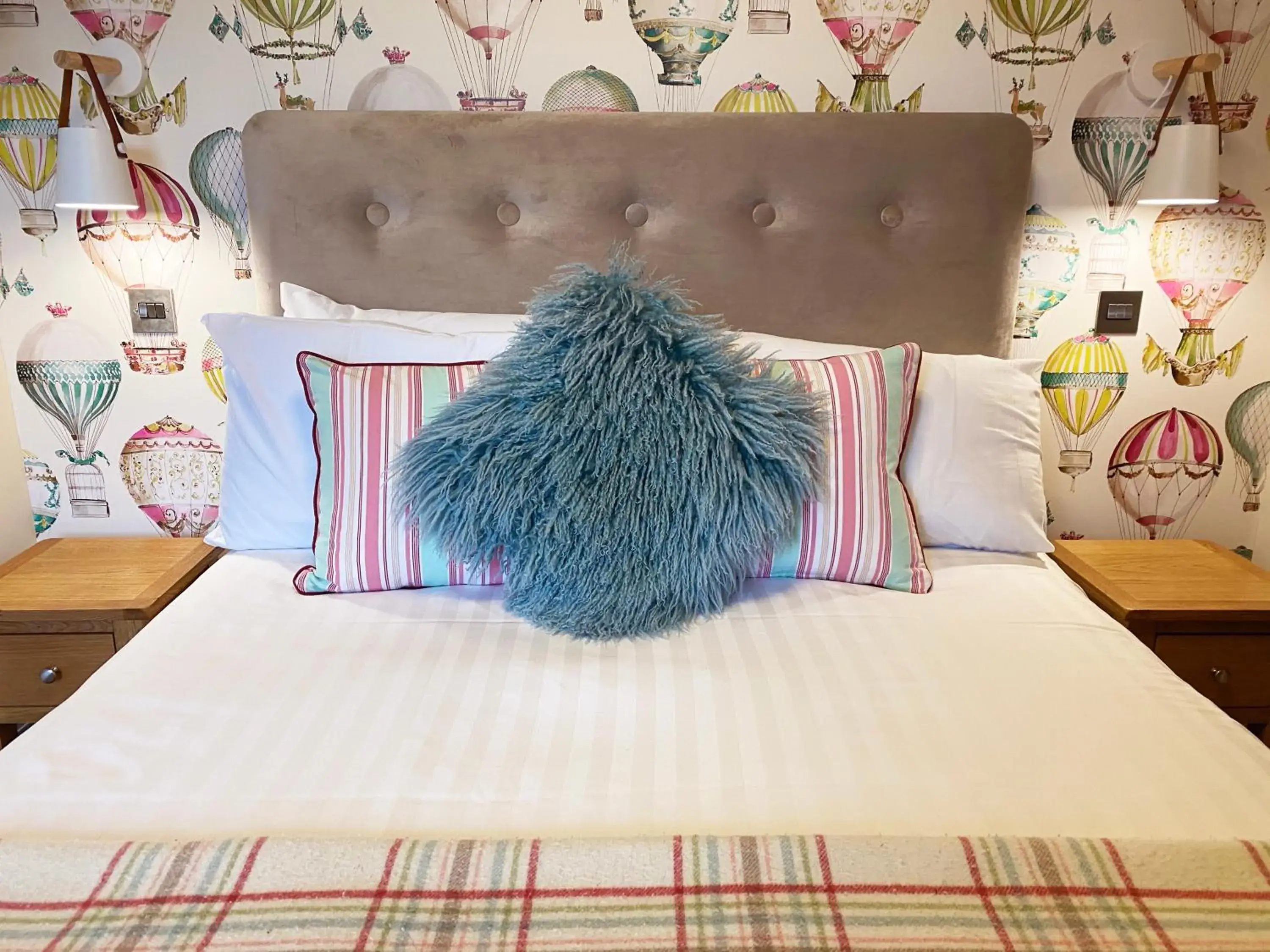 Double Room - single occupancy in The Hive at Poppi-Red Double Room - single occupancy in The Hive at Poppi-Red