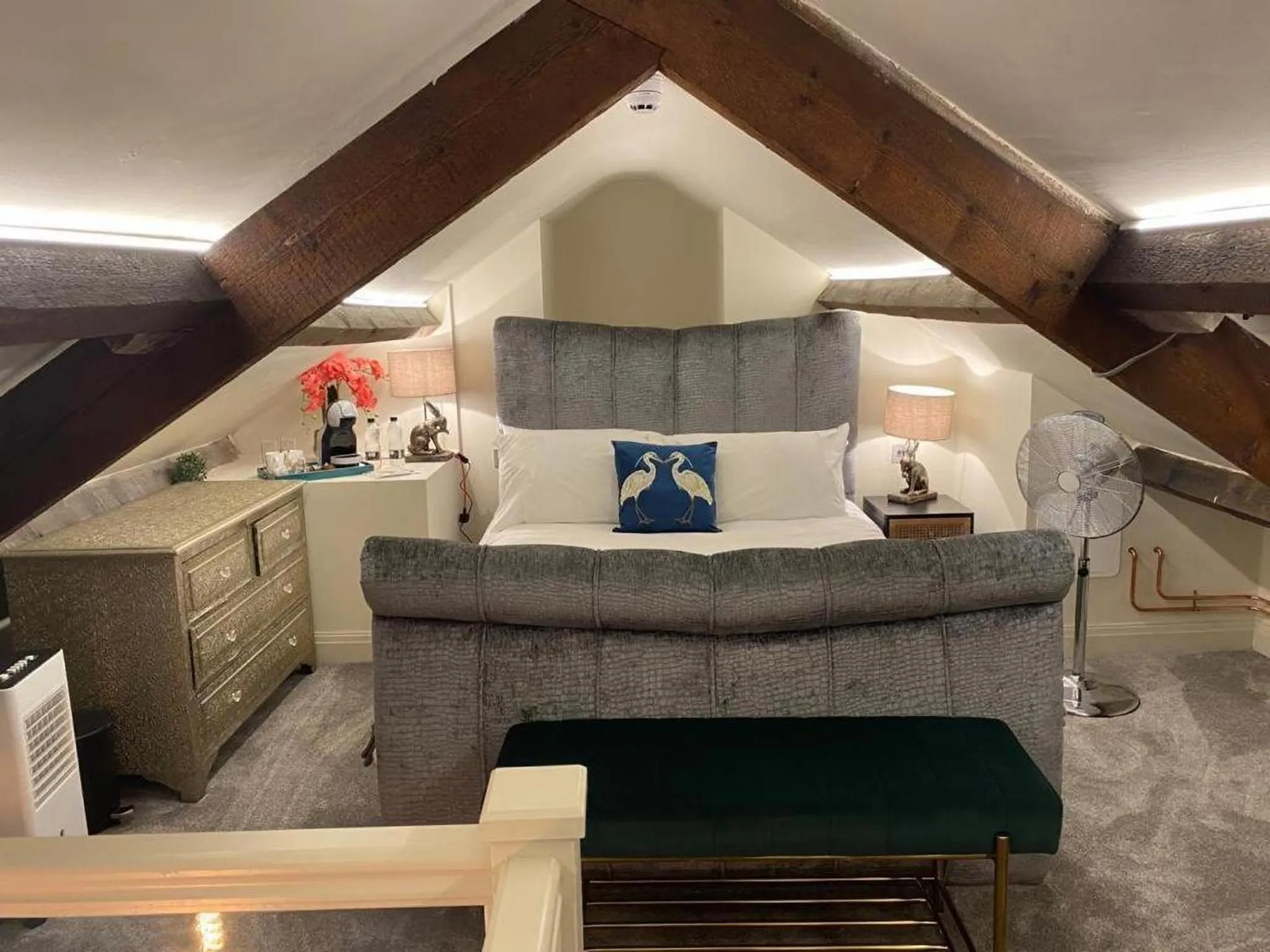 Bed in The Hive at Poppi-Red