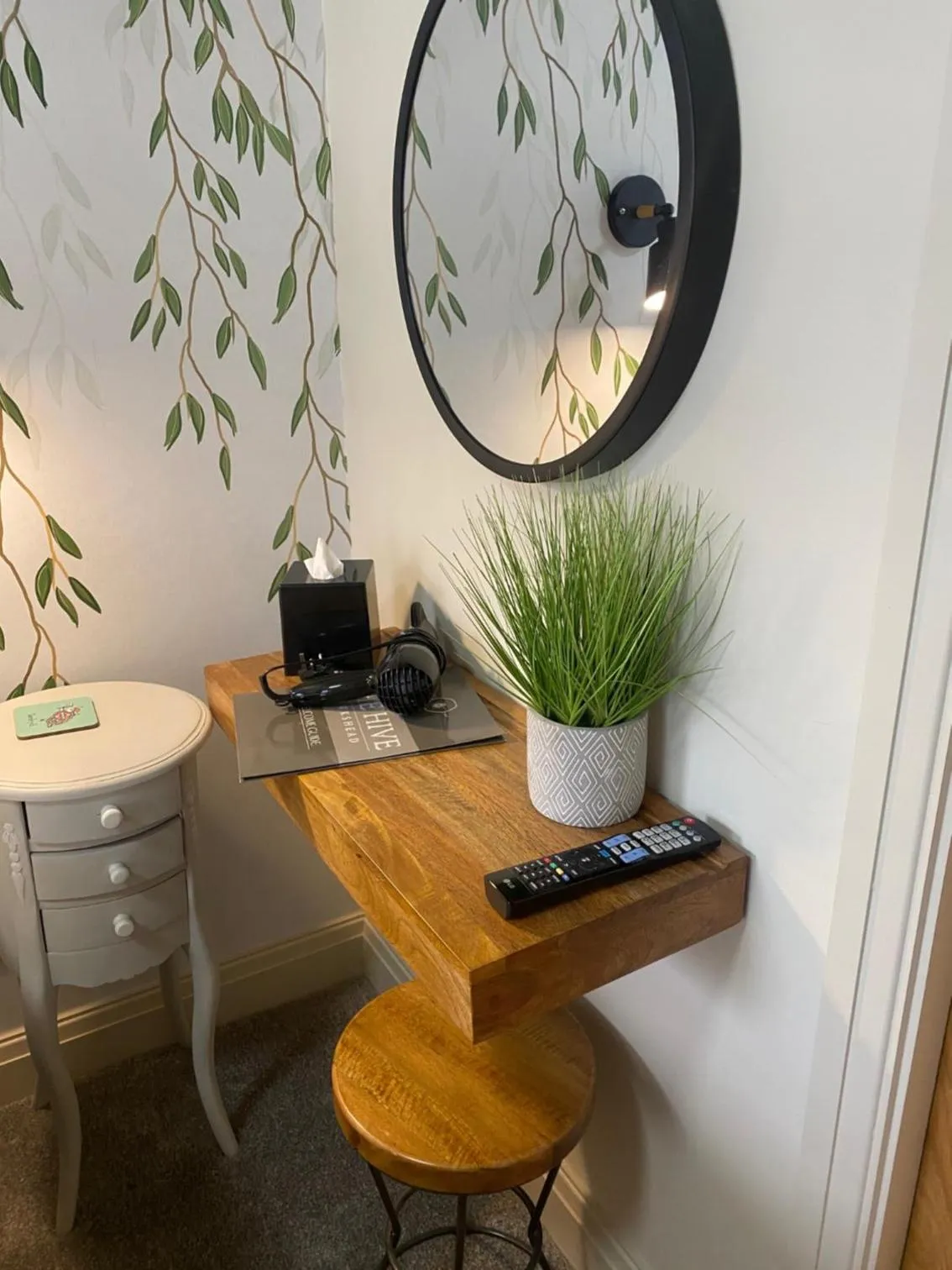 Bedroom in The Hive at Poppi-Red