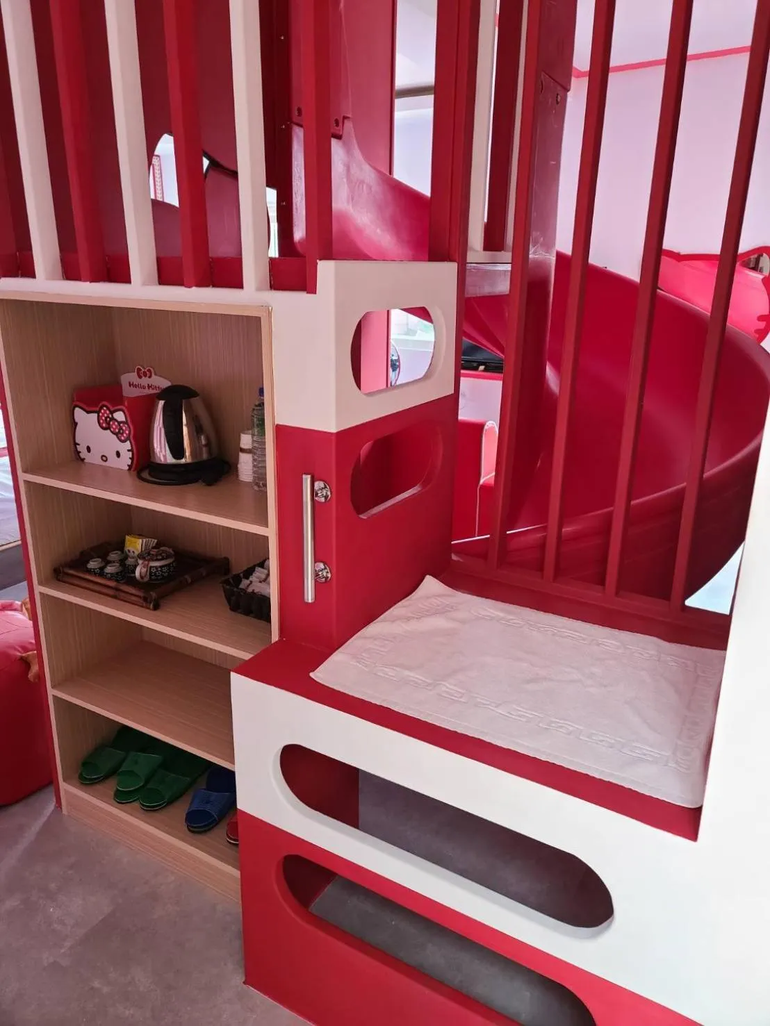 Decorative detail, Bed in Julie's Garden, Cingjing - Fon Chin Homestay