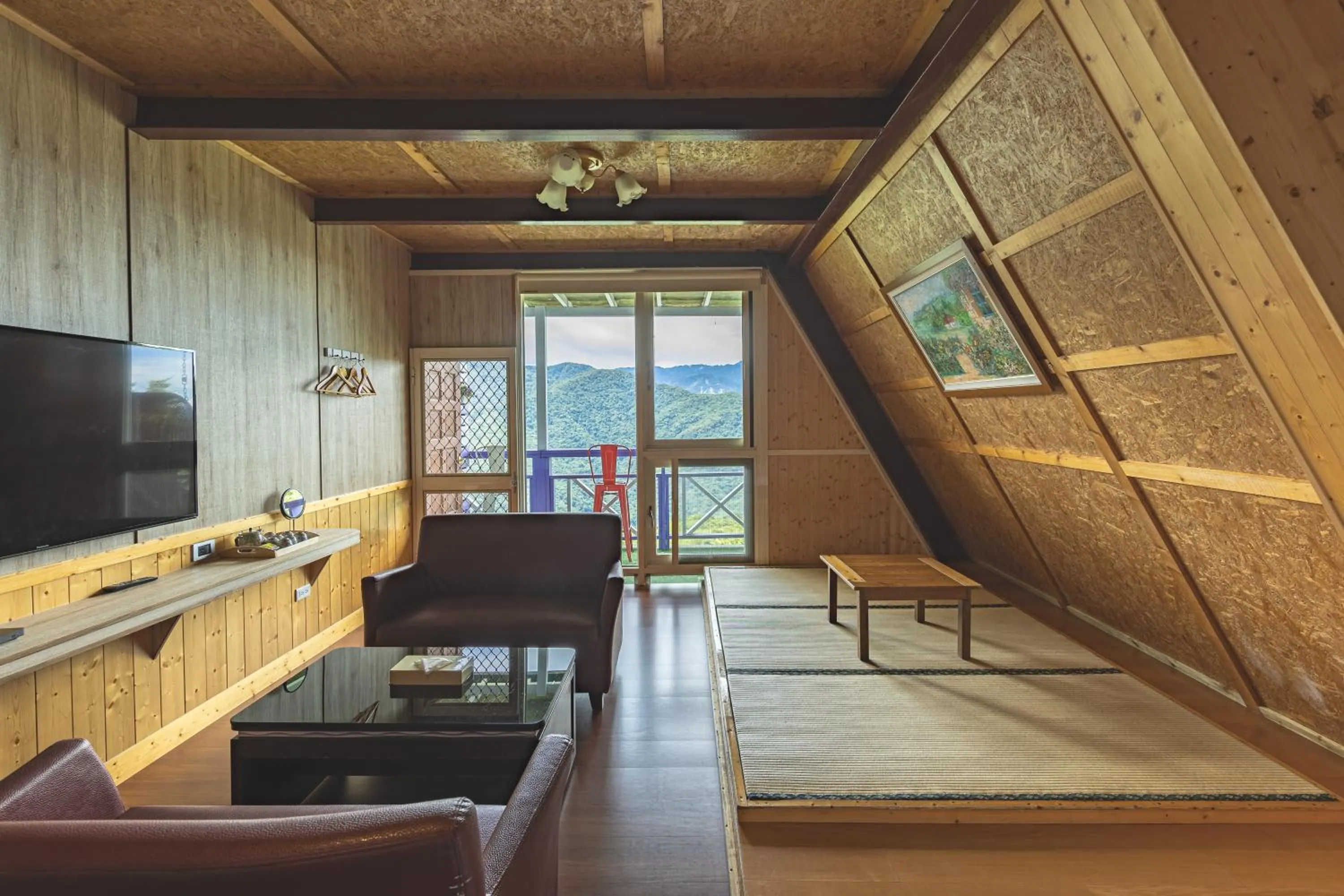 Decorative detail in Julie's Garden, Cingjing - Fon Chin Homestay