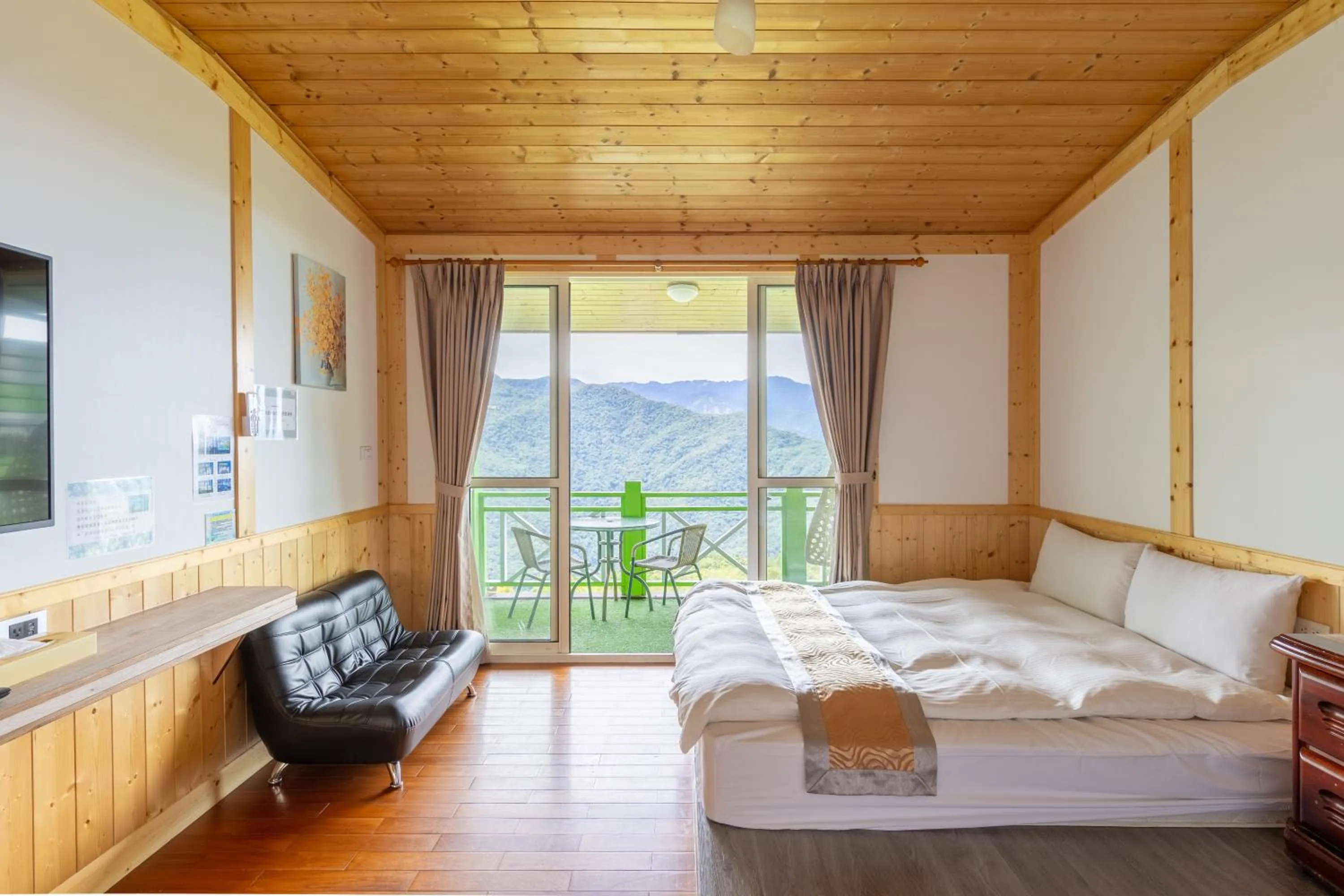 View (from property/room), Bed in Julie's Garden, Cingjing - Fon Chin Homestay