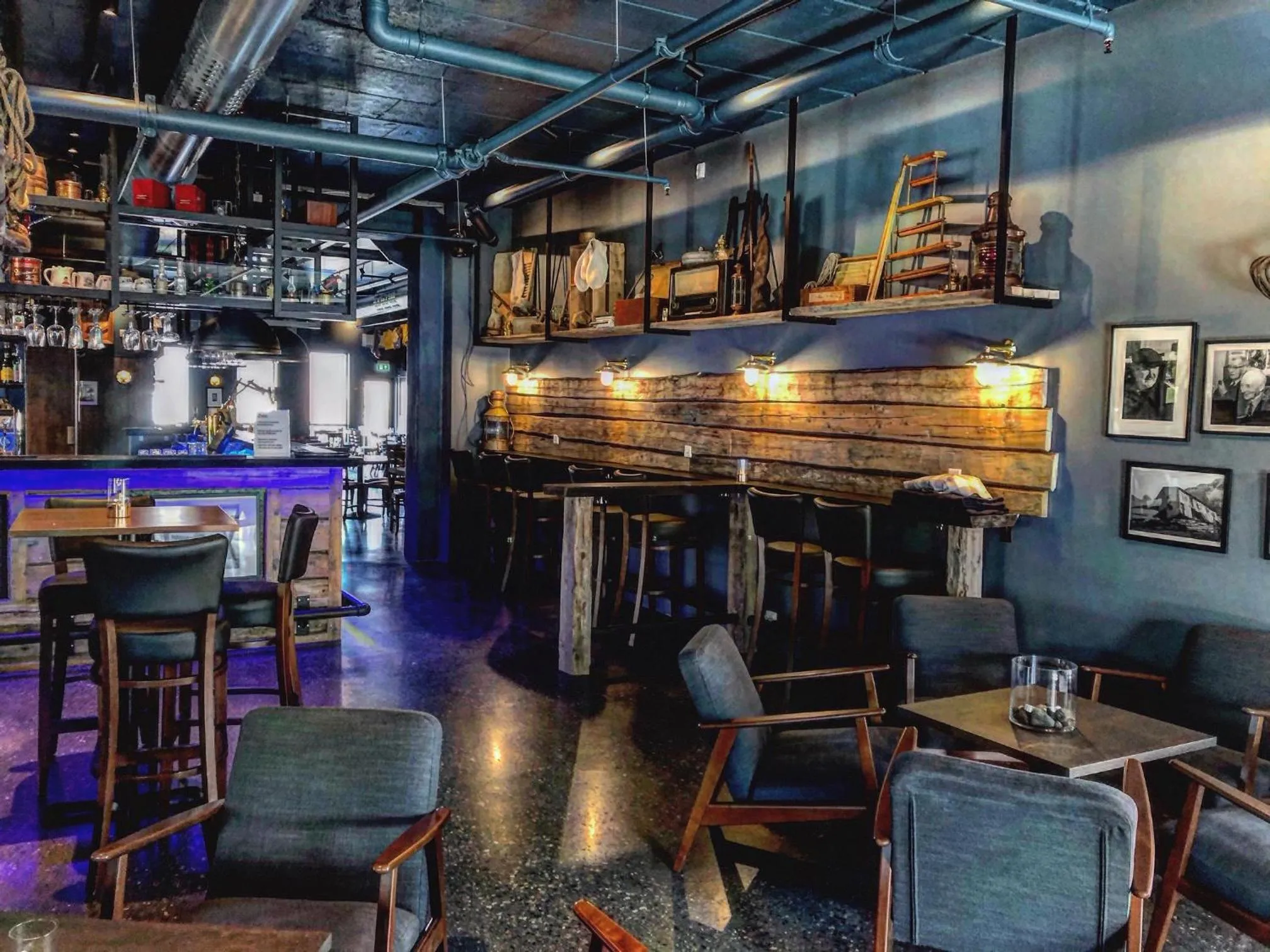 Restaurant/places to eat in Mefjord Brygge