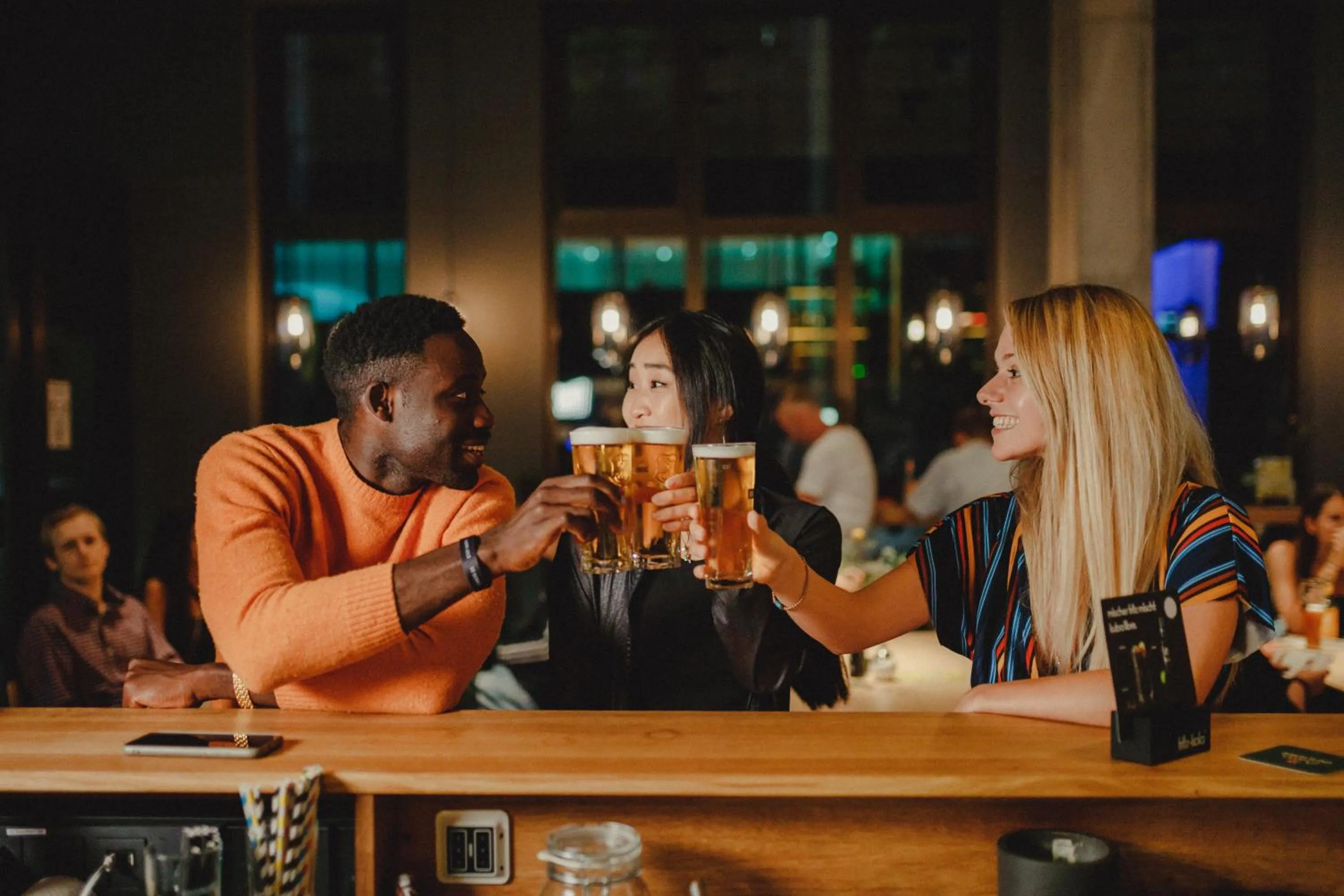 Restaurant/places to eat in CAB20