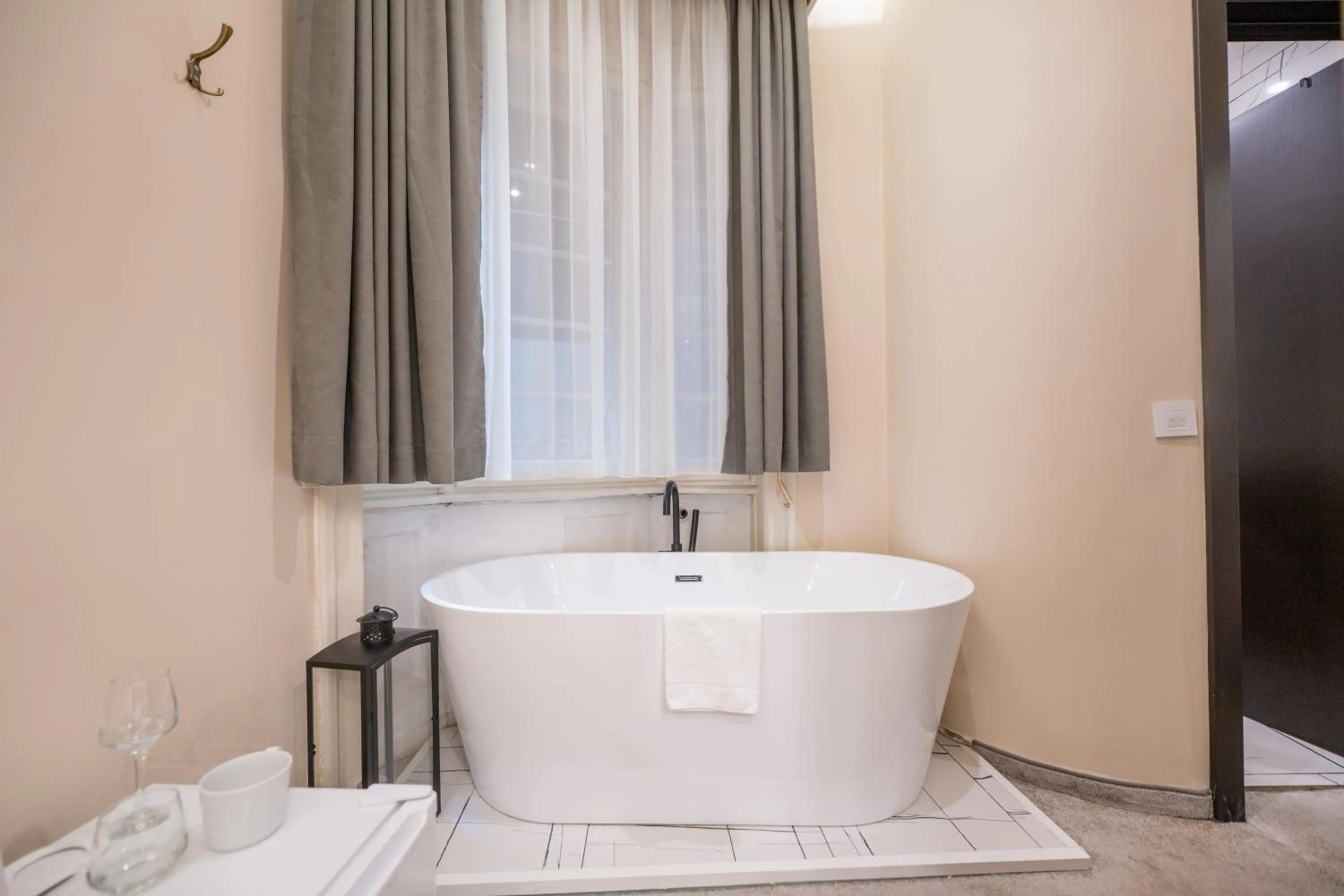 Hot Tub in Boutique Hotel Kings Palace